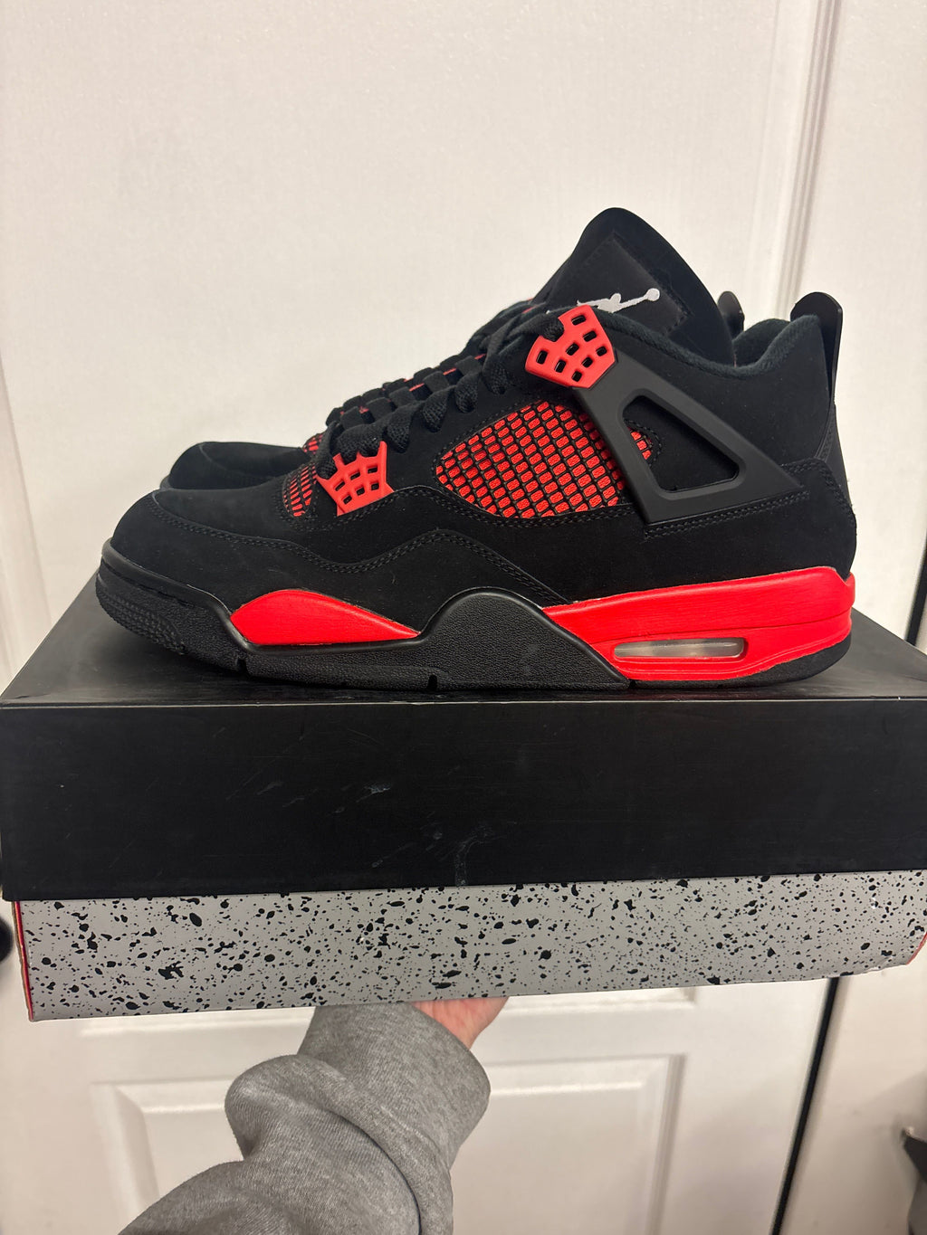 Jordan 4 Retro Red Thunder - Lightly Used, OG All