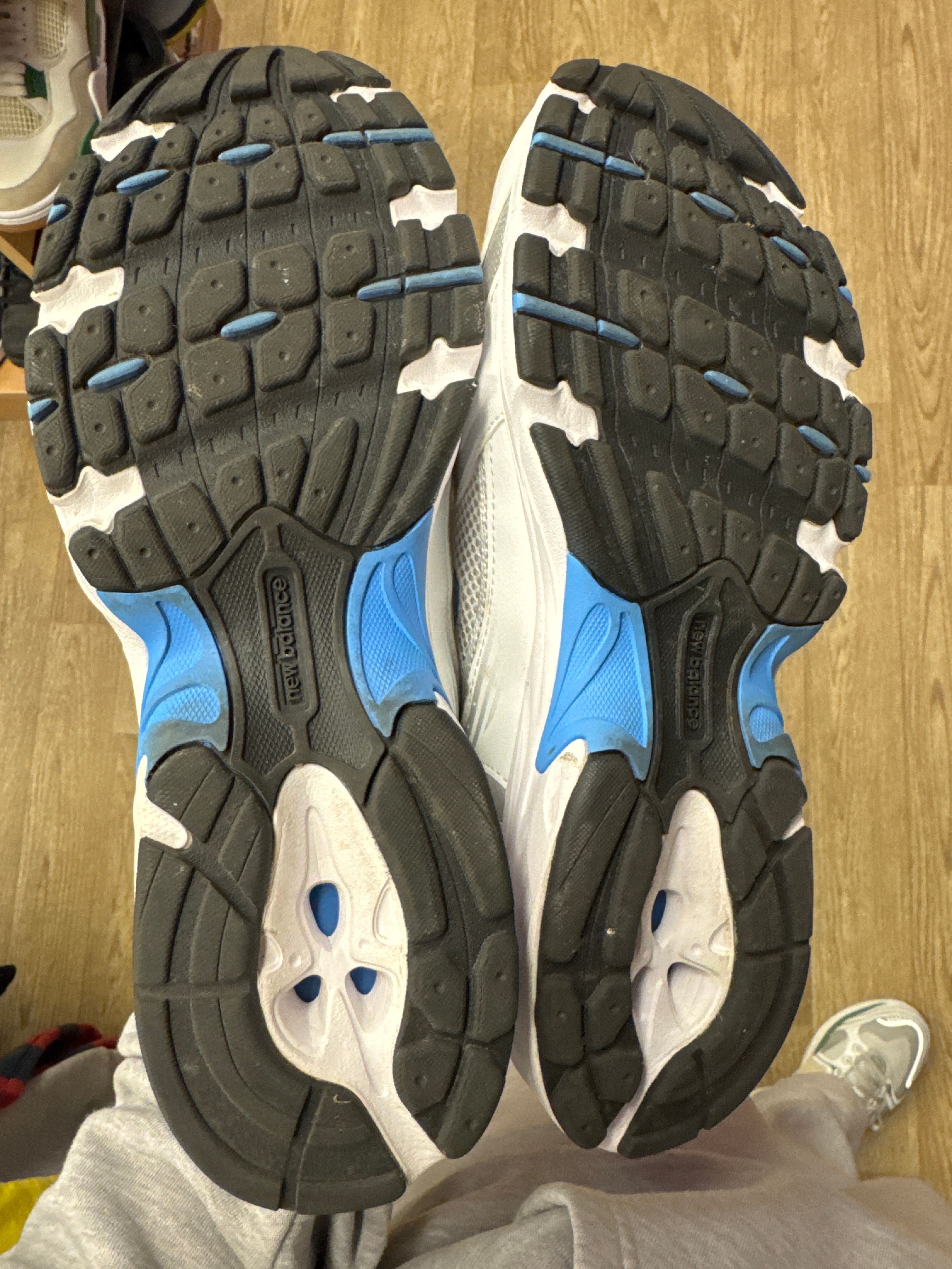 New Balance 530 White Sky Blue - Lightly Used, OG All