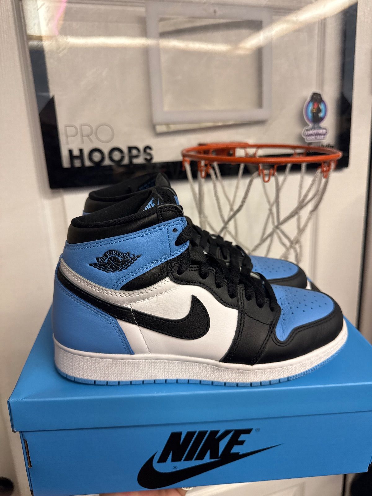 Jordan 1 Retro High OG UNC Toe (GS) - Lightly Used, OG All