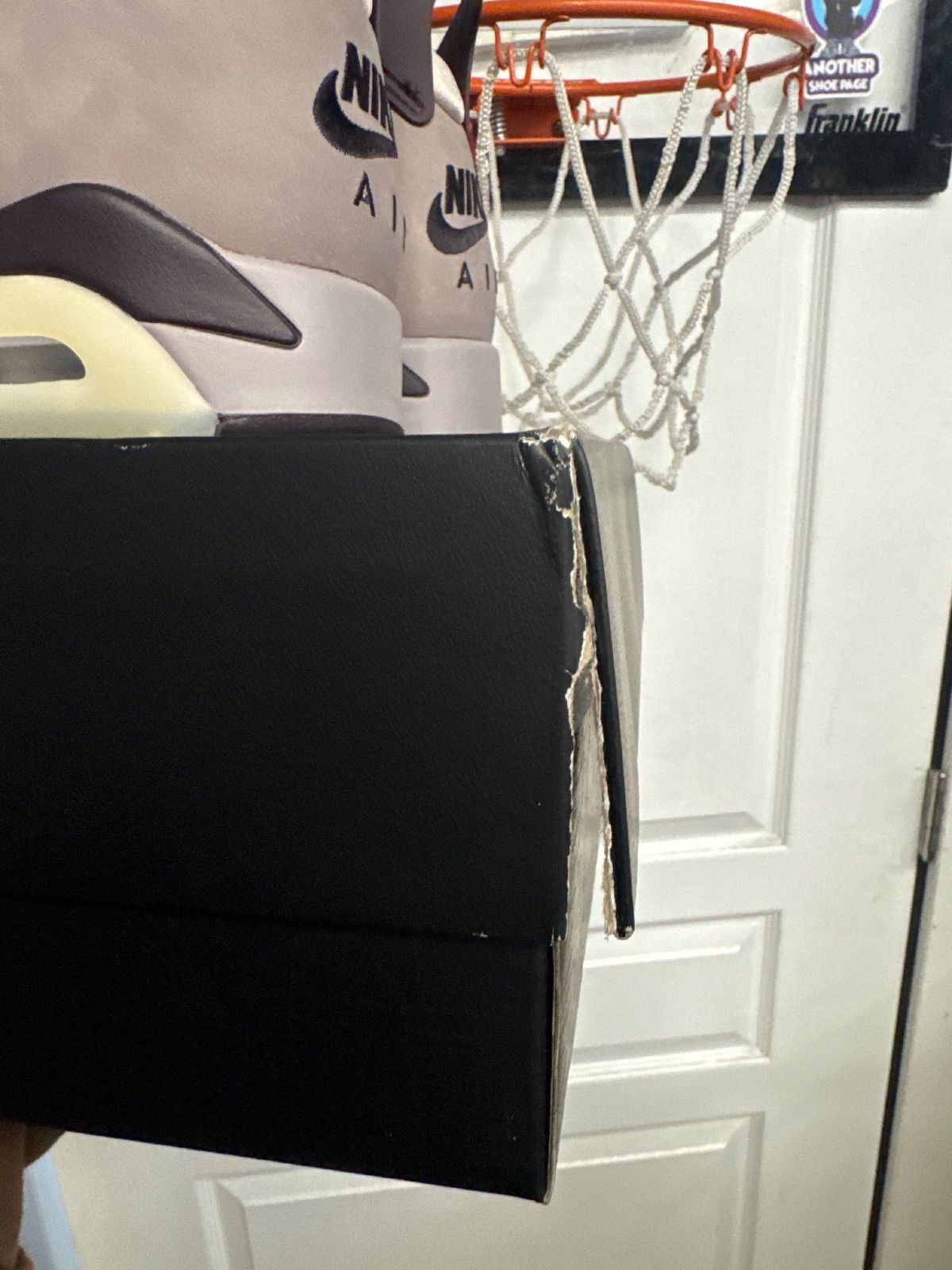 Jordan 6 Retro A Ma Maniére Smokey Mauve - New/Damaged Box