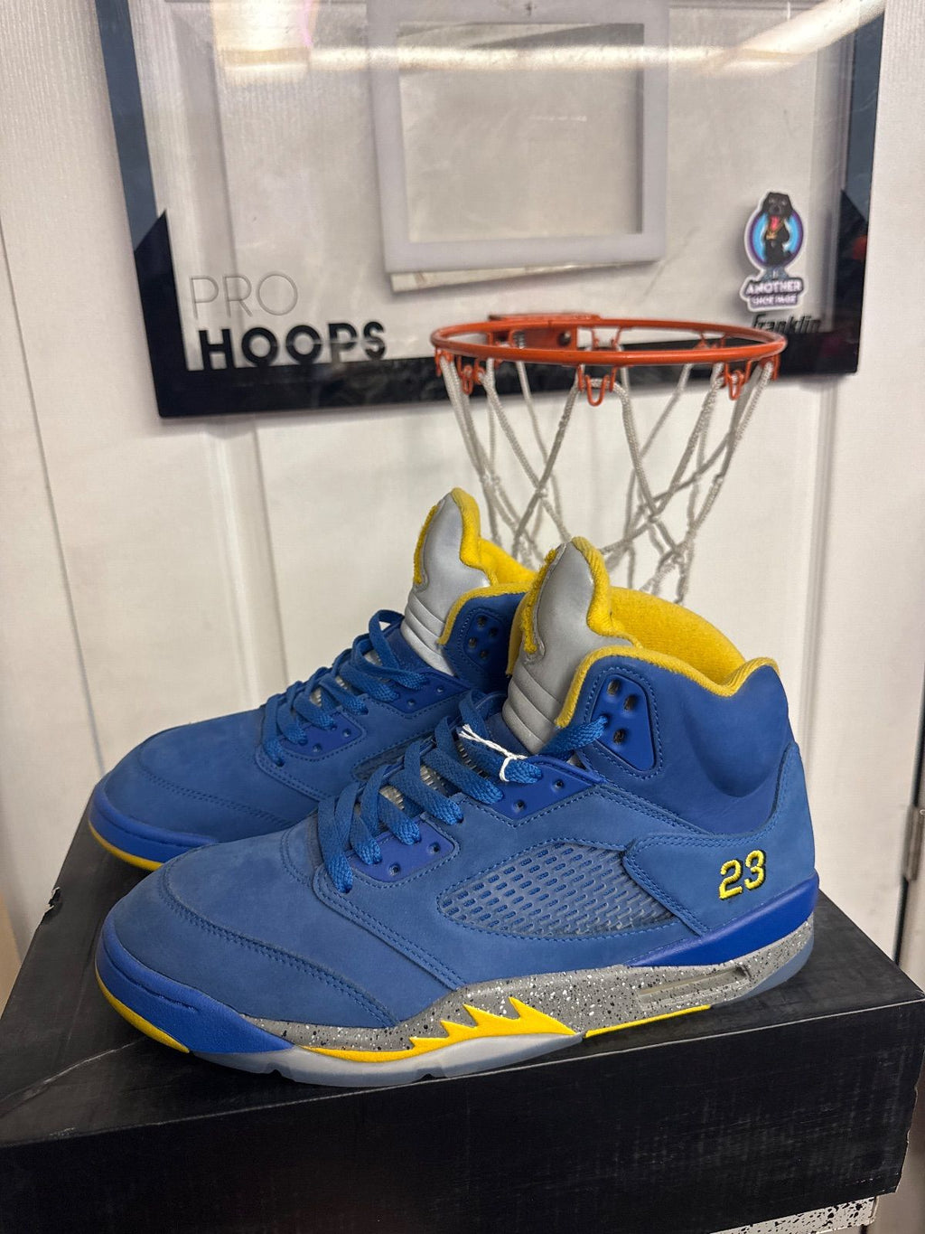 Jordan 5 Retro JSP Laney Varsity Royal - Lightly Used, OG All