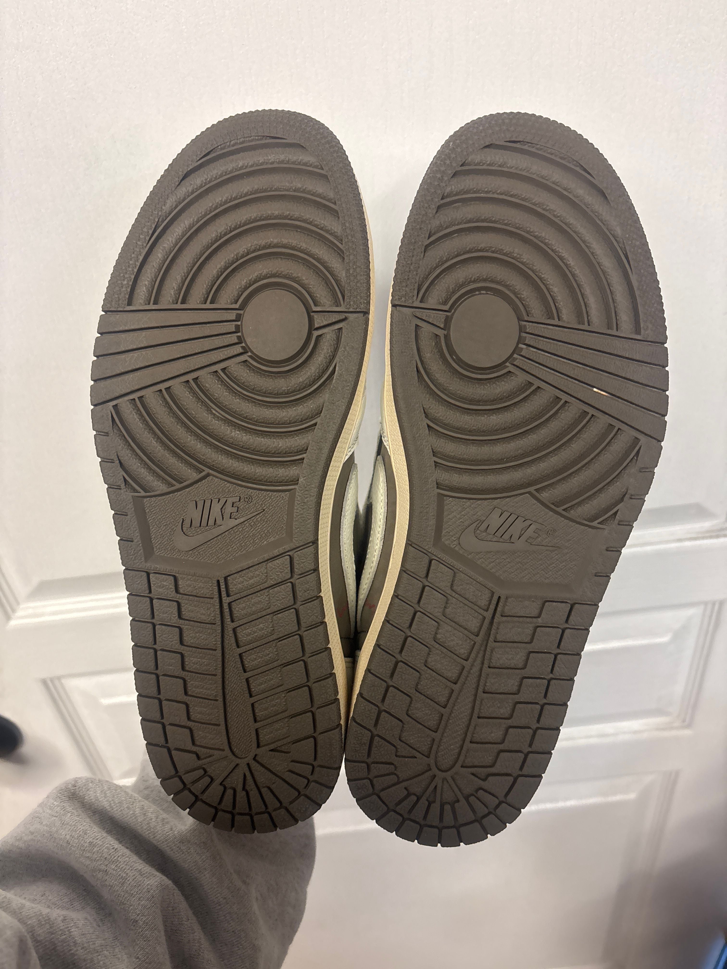 Jordan 1 Retro Low OG SP Travis Scott Reverse Mocha - Like New