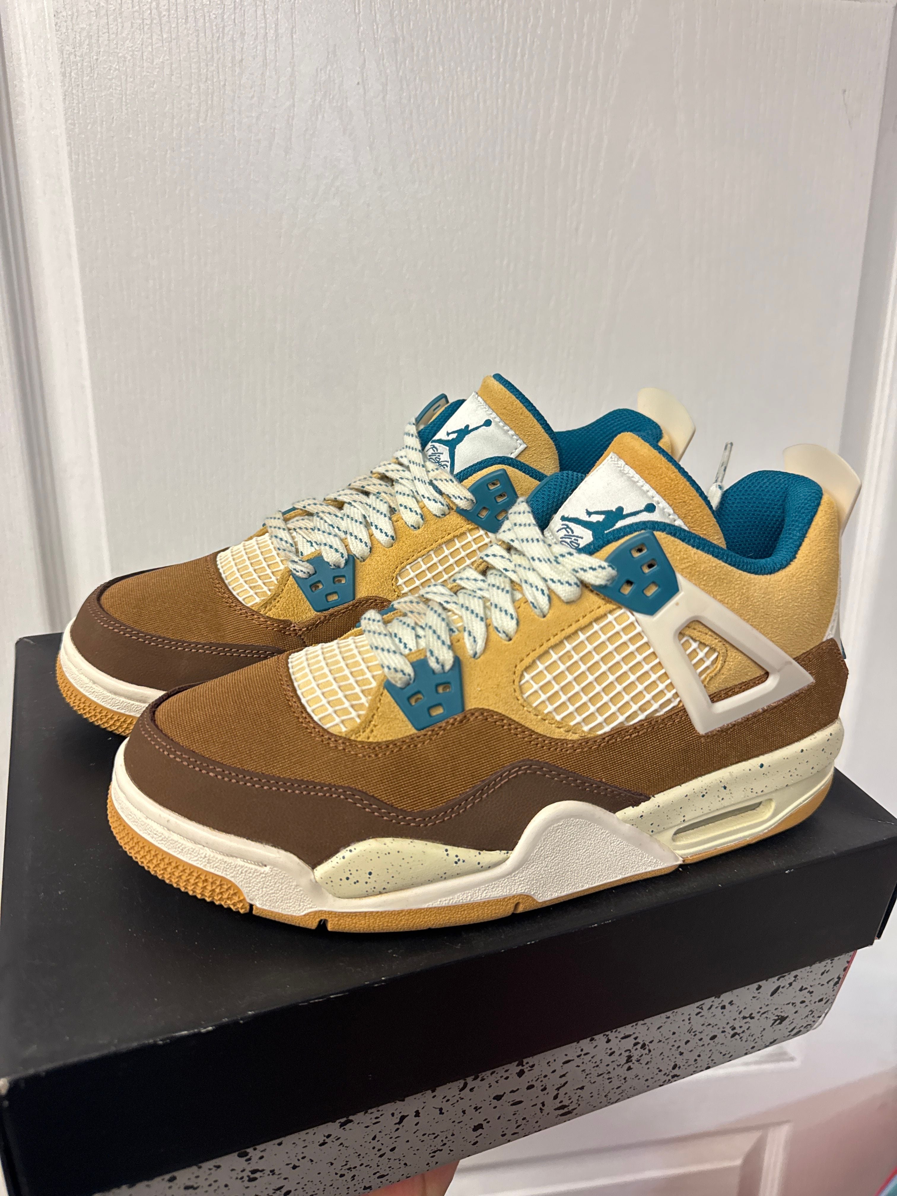 Jordan 4 Retro Cacao Wow (GS) - Lightly Used, OG All