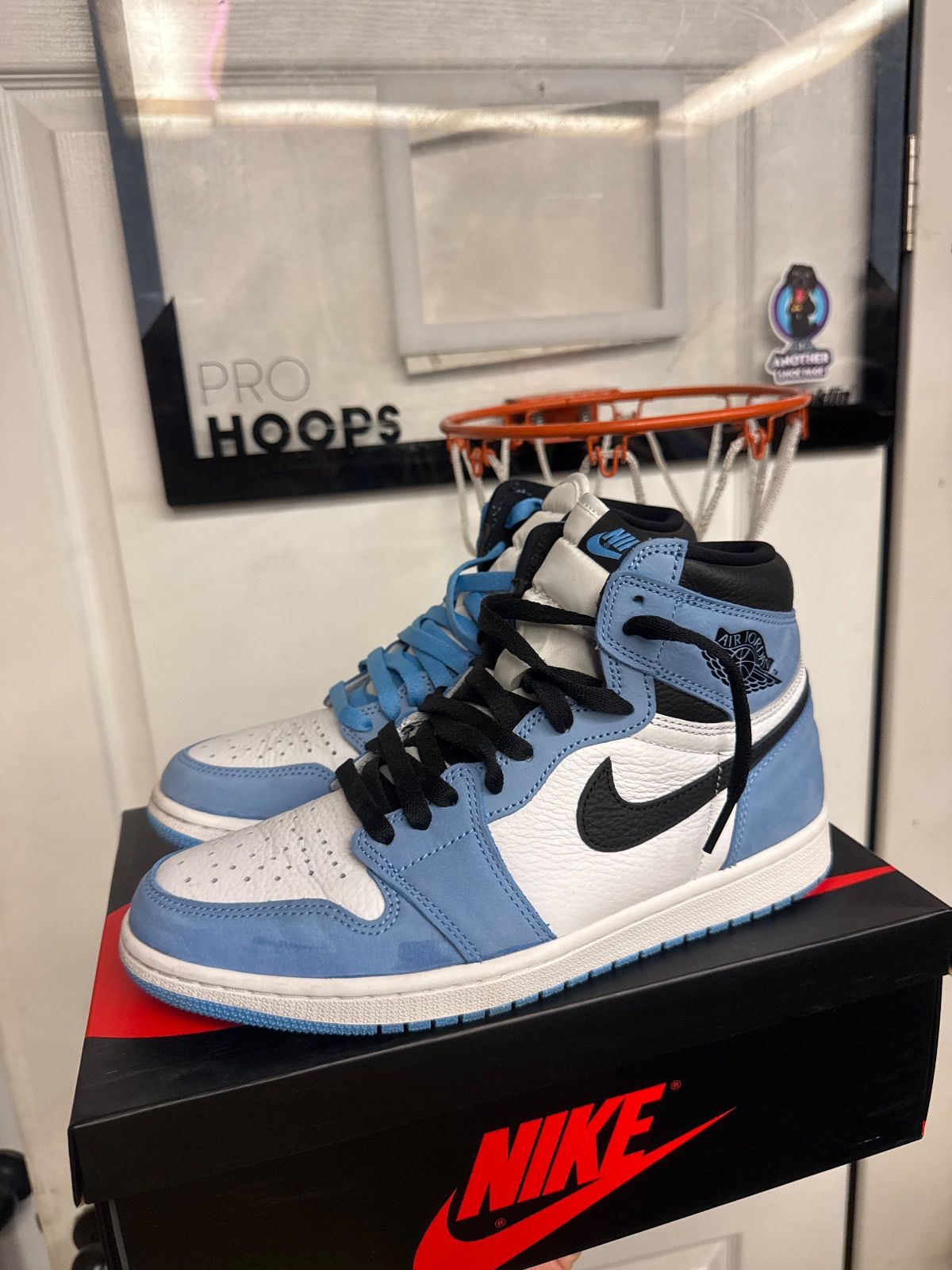 Jordan 1 Retro High OG University Blue - Lightly Used, OG All