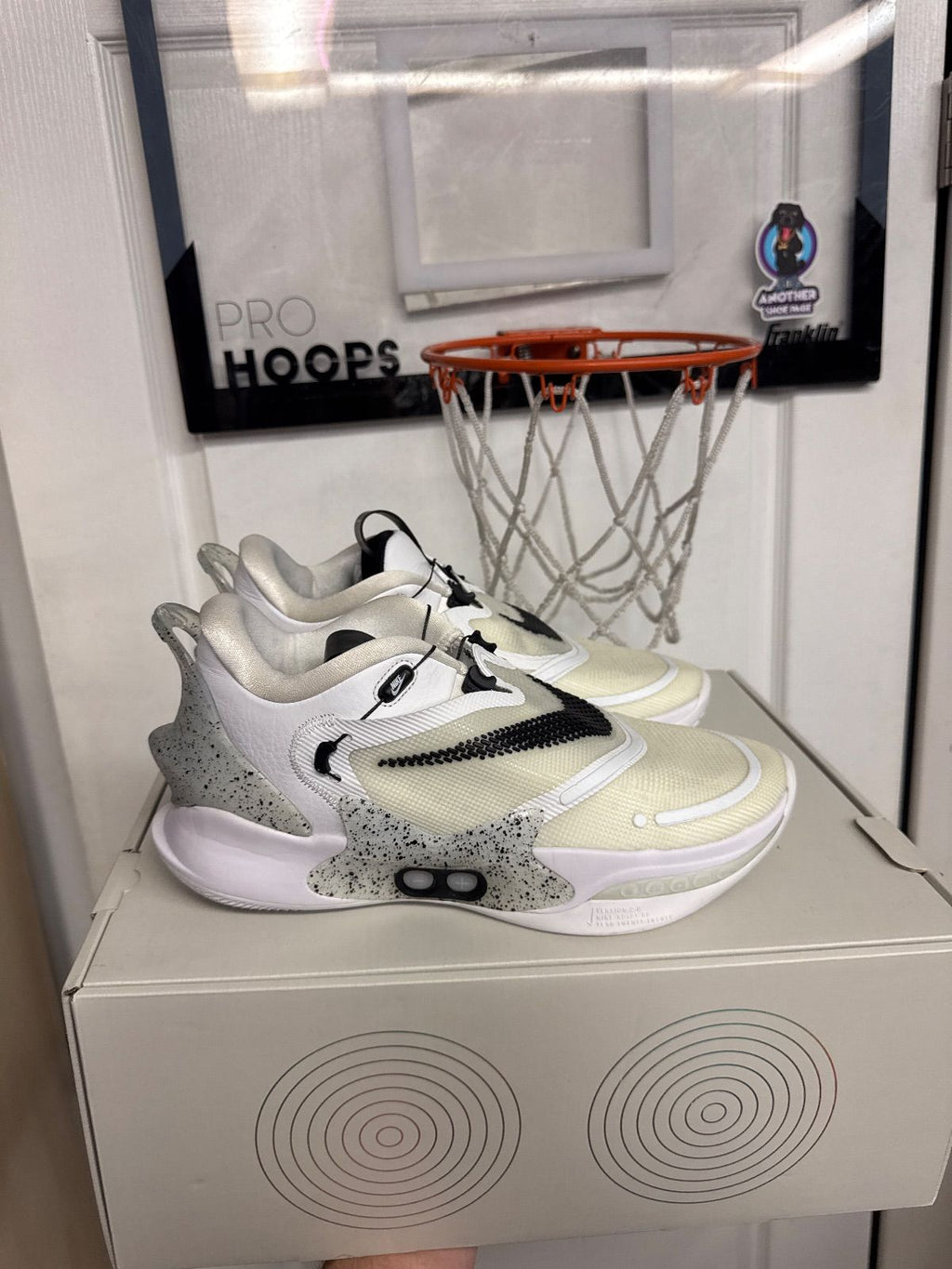 Nike Adapt BB 2.0 Oreo (US Charger) - Lightly Used, OG All