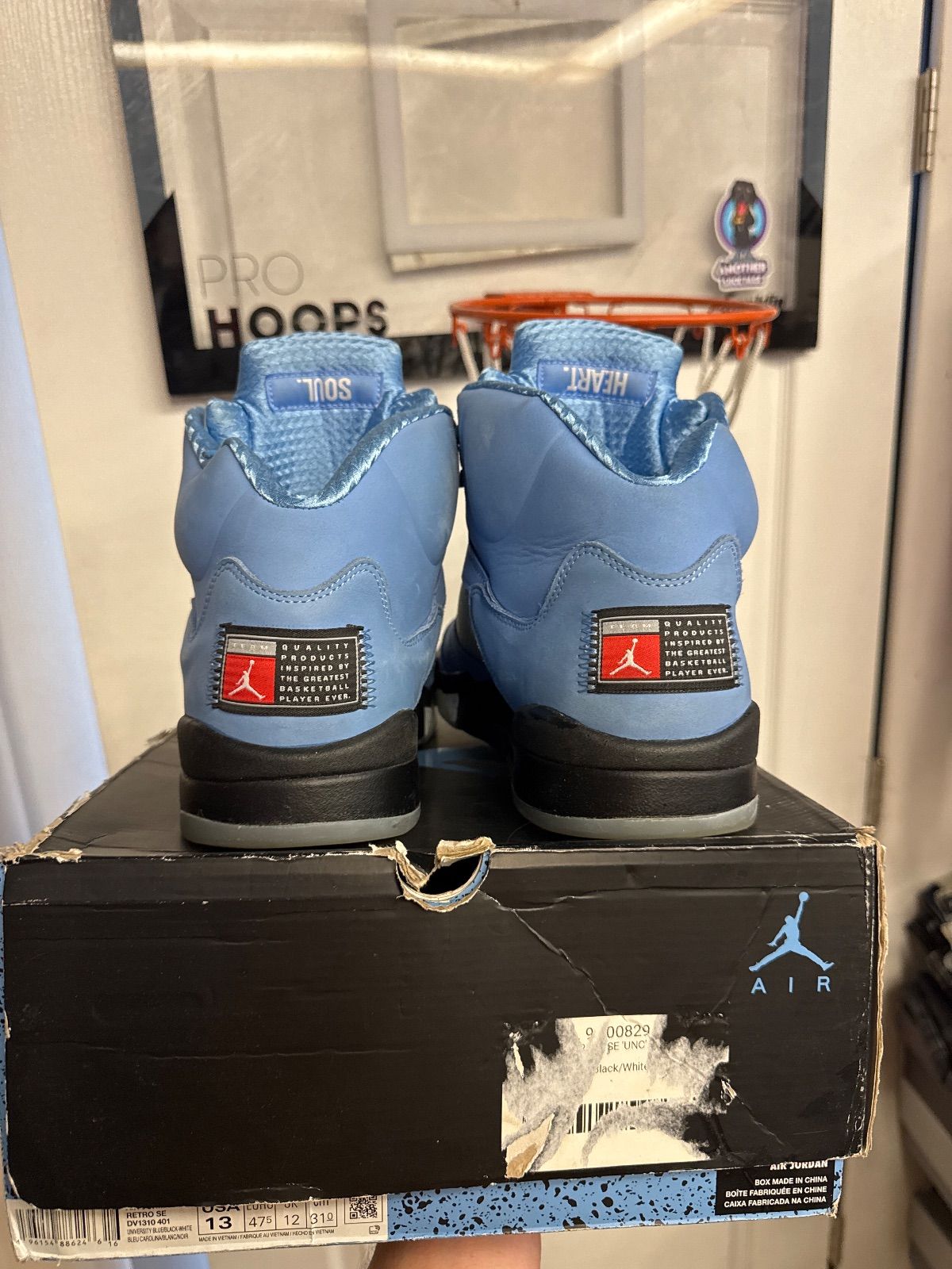 Jordan 5 Retro UNC University Blue - Lightly Used, OG All