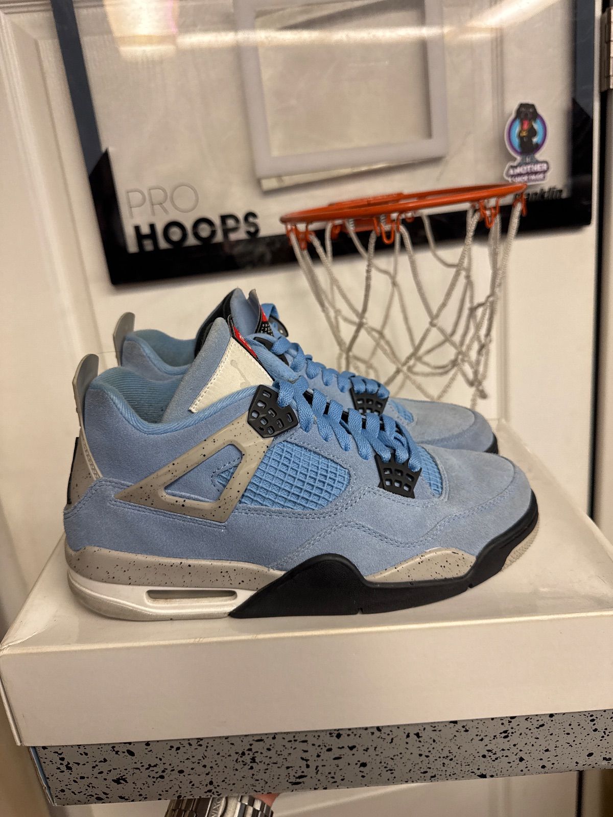 Jordan 4 Retro University Blue - Lightly Used, OG All