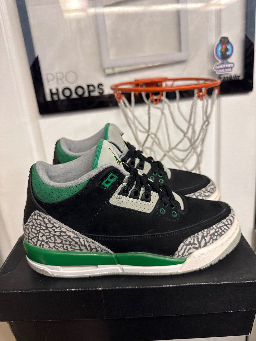 Jordan 3 Retro Pine Green (GS) - Lightly Used, Replacement Box