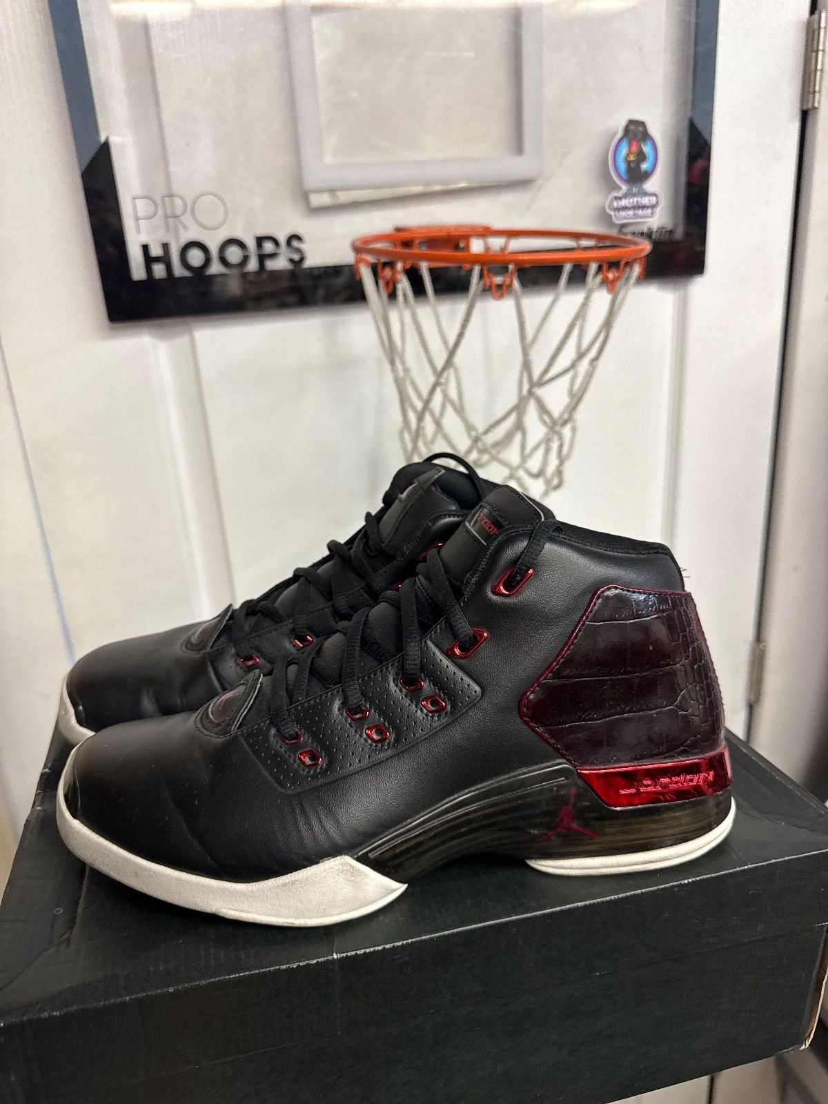 Jordan 17 Retro Chicago Bulls - Lightly Used, OG All