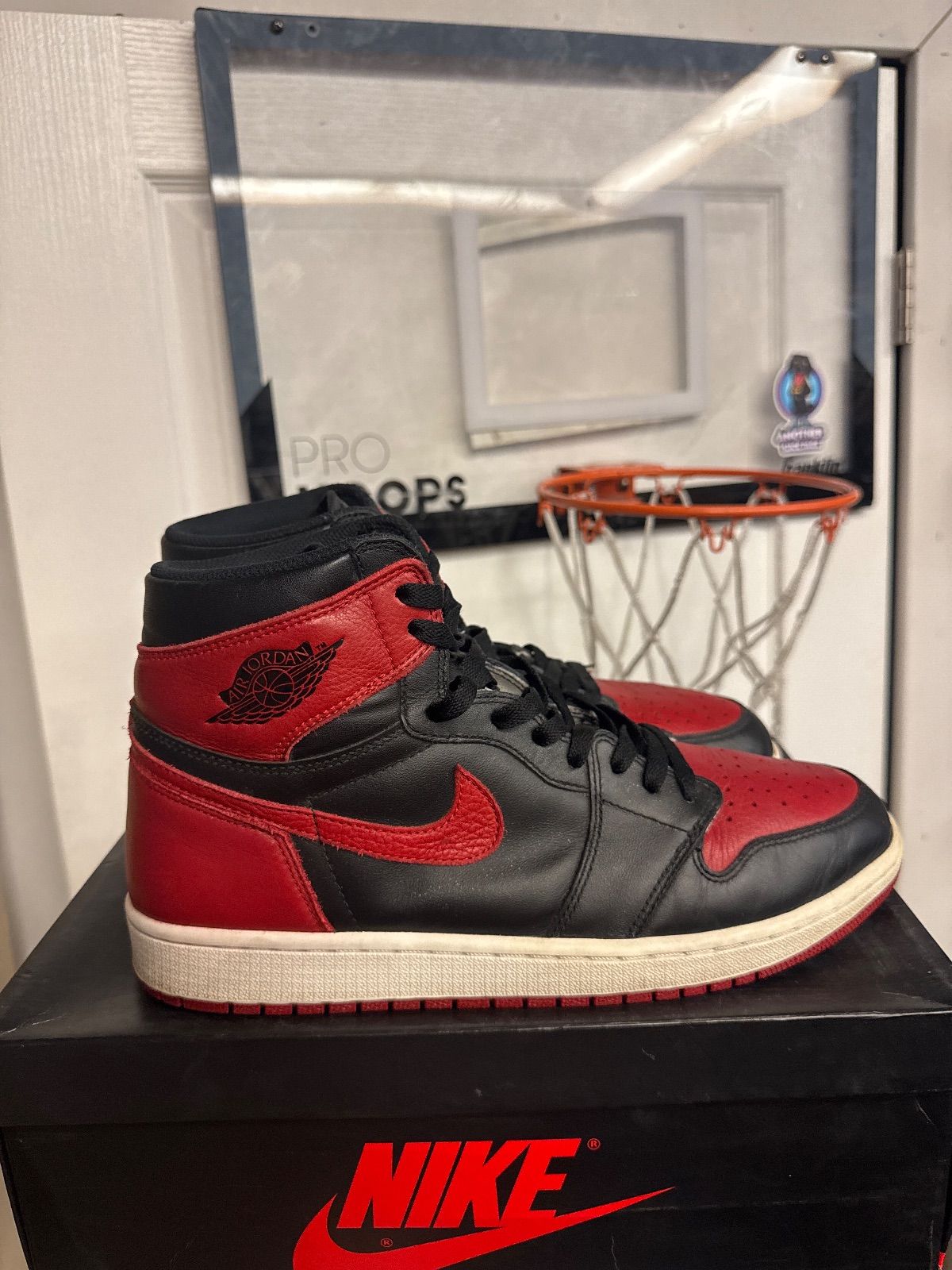 Jordan 1 Retro High Bred Banned (2016) - Lightly Used, OG All
