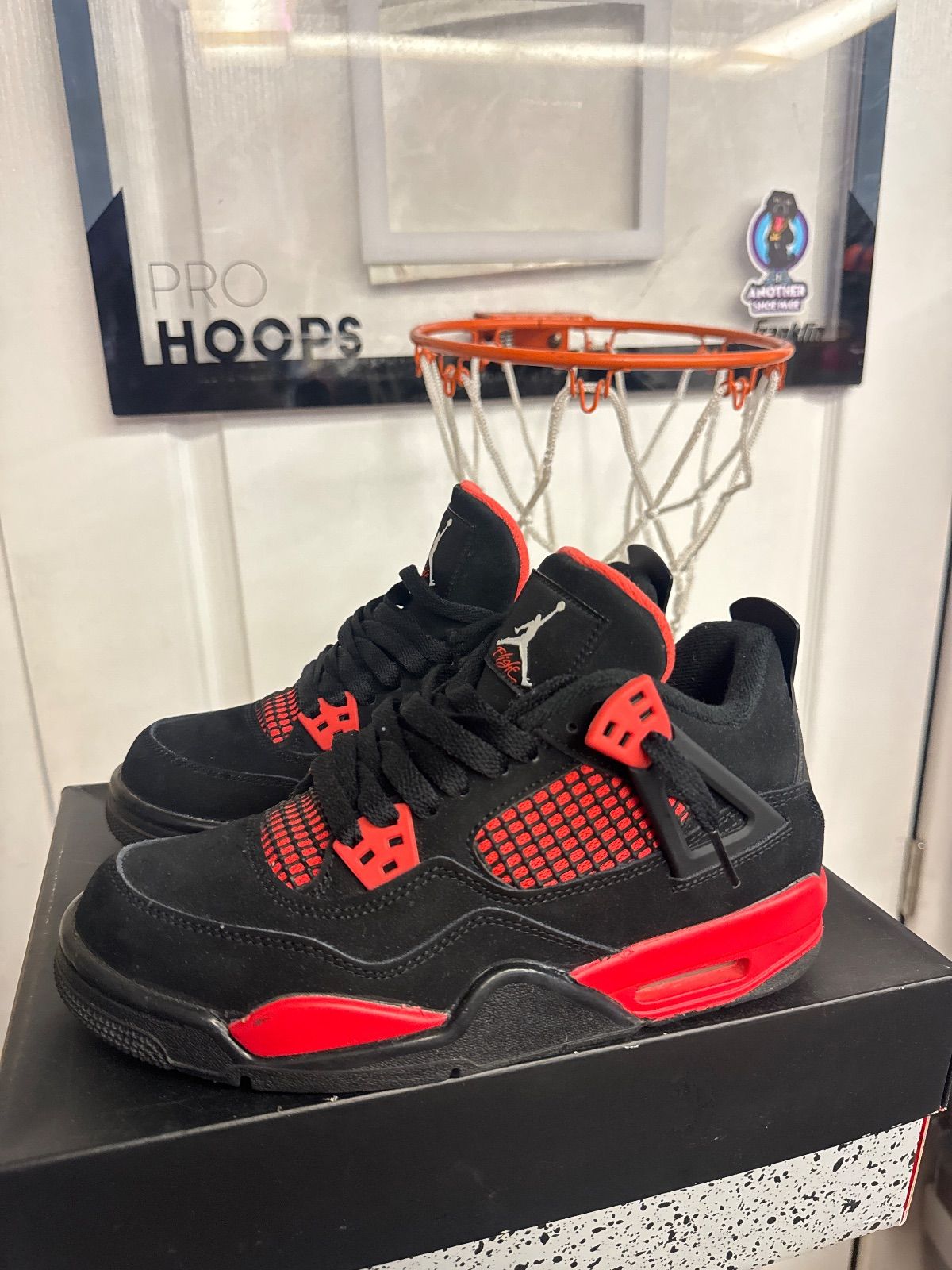 Jordan 4 Retro Red Thunder (GS) - Lightly Used, OG All