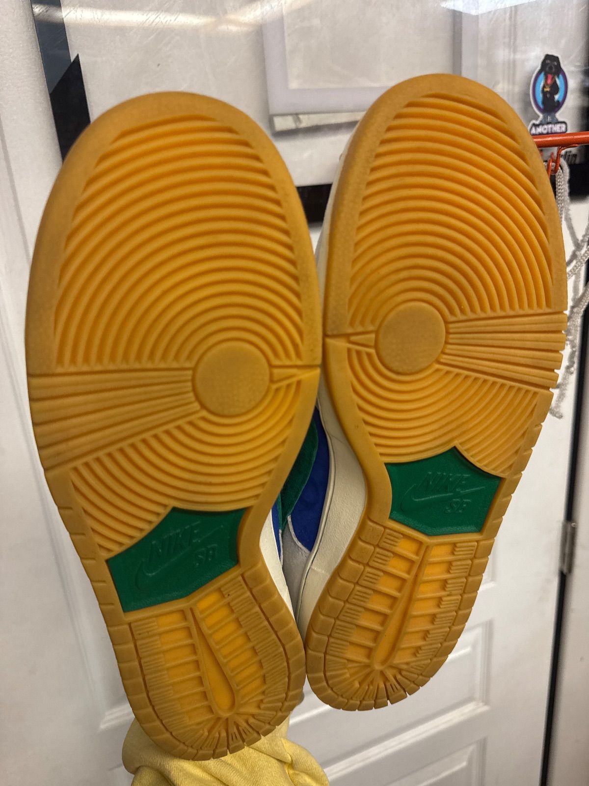 Nike SB Dunk Low Hyper Royal Malachite - Lightly Used, OG All