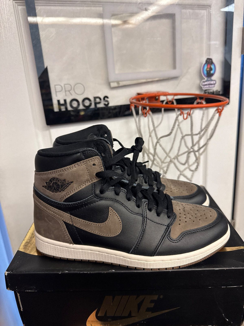 Jordan 1 Retro High OG Palomino - Lightly Used, OG All