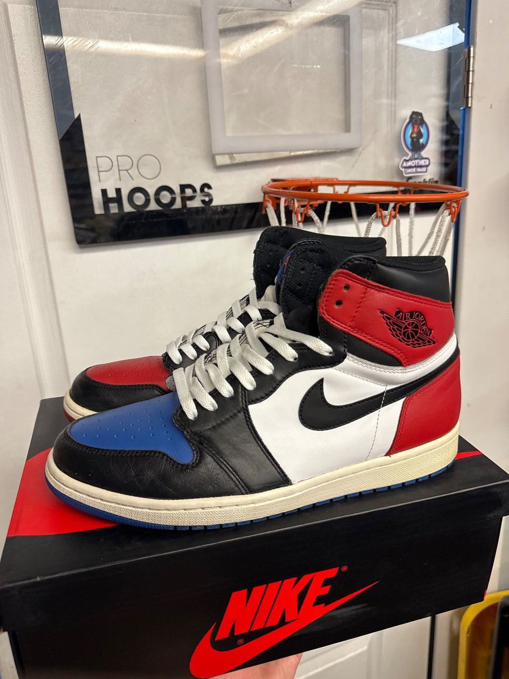 Jordan 1 Retro Top 3 - Lightly Used, OG All