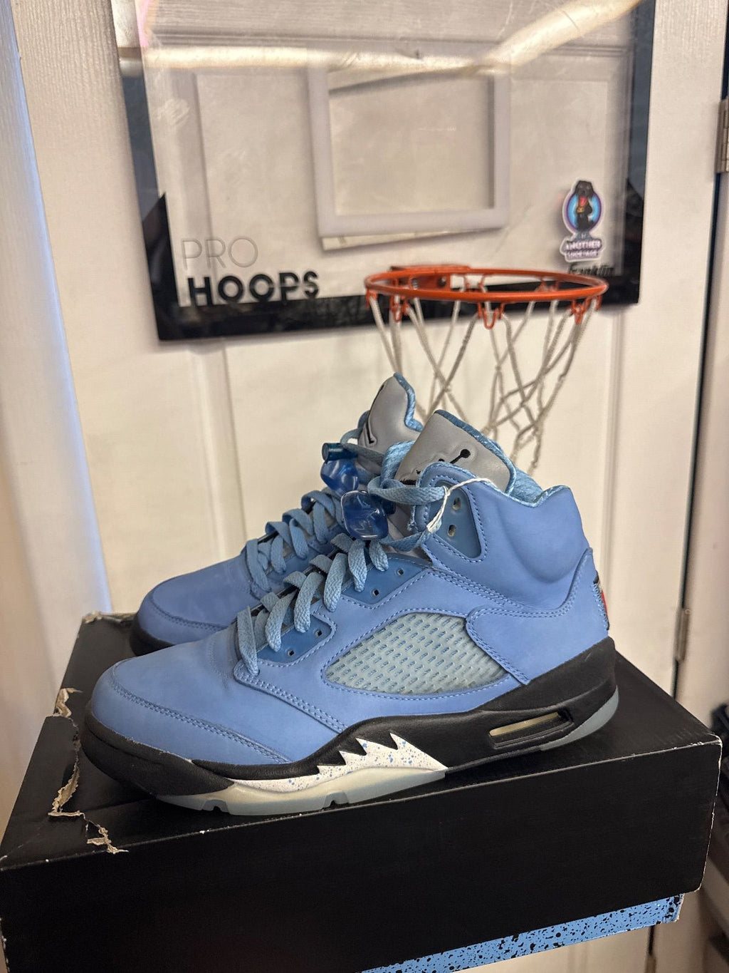 Jordan 5 Retro UNC University Blue - Lightly Used, OG All