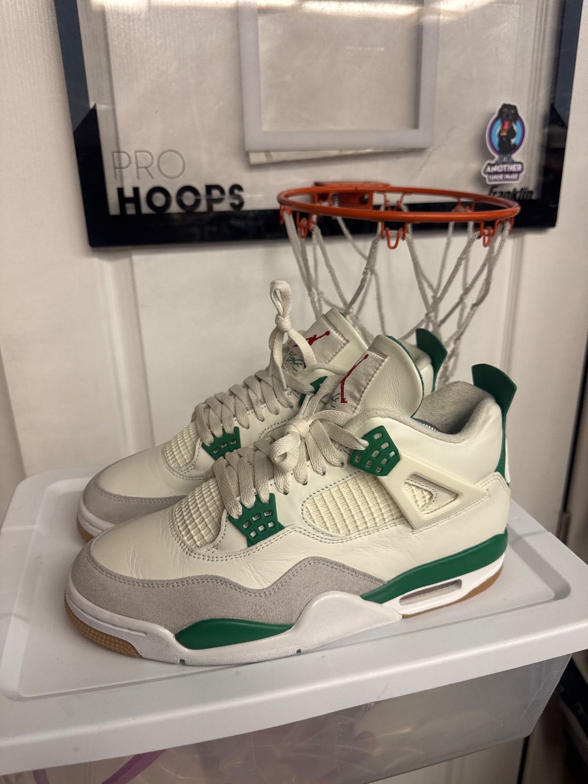Jordan 4 Retro SB Pine Green - Lightly Used, No Box