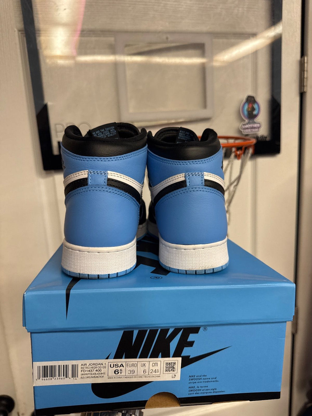 Jordan 1 Retro High OG UNC Toe (GS) - Lightly Used, OG All