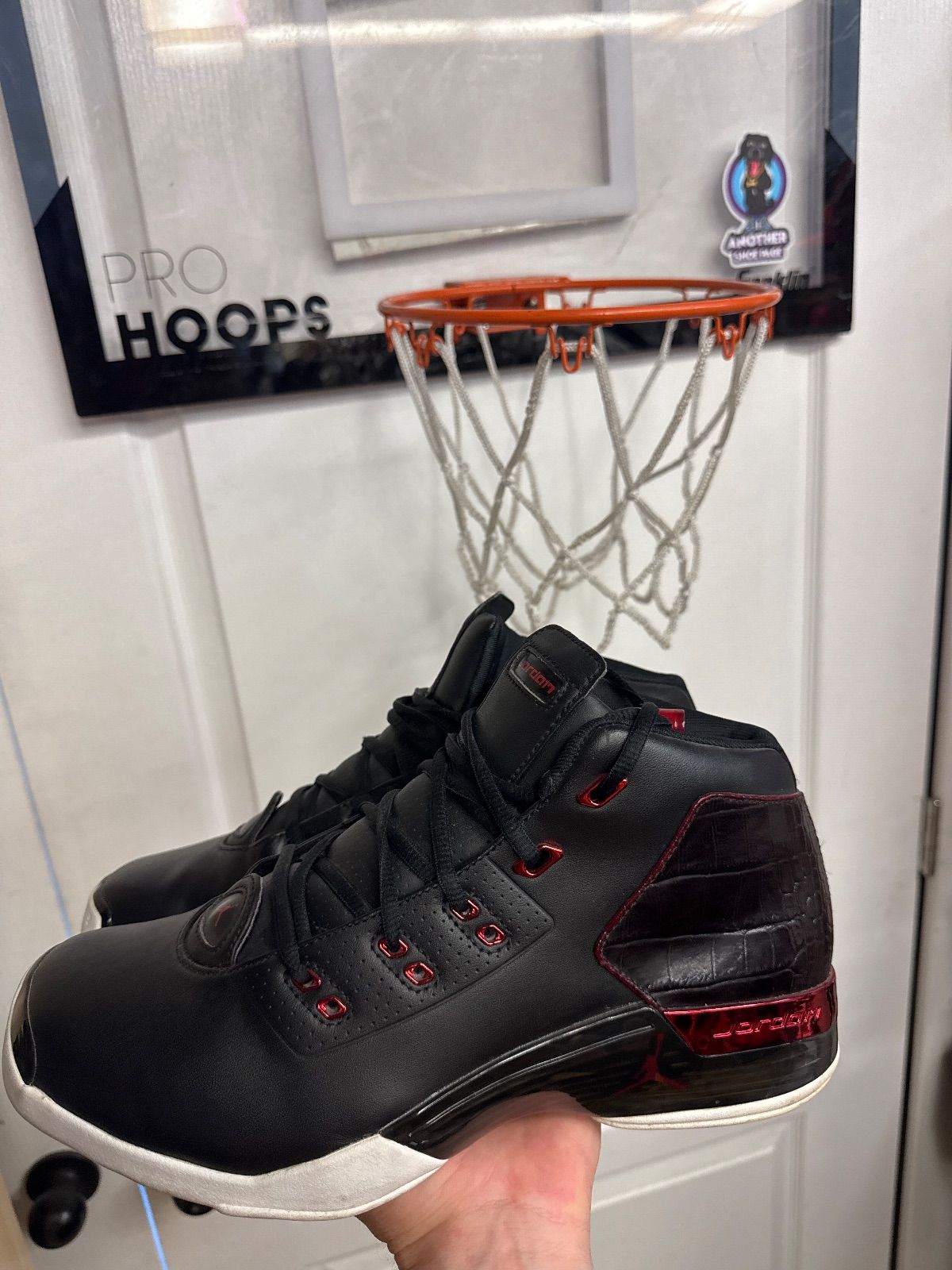 Jordan 17 Retro Chicago Bulls - Lightly Used, No Box