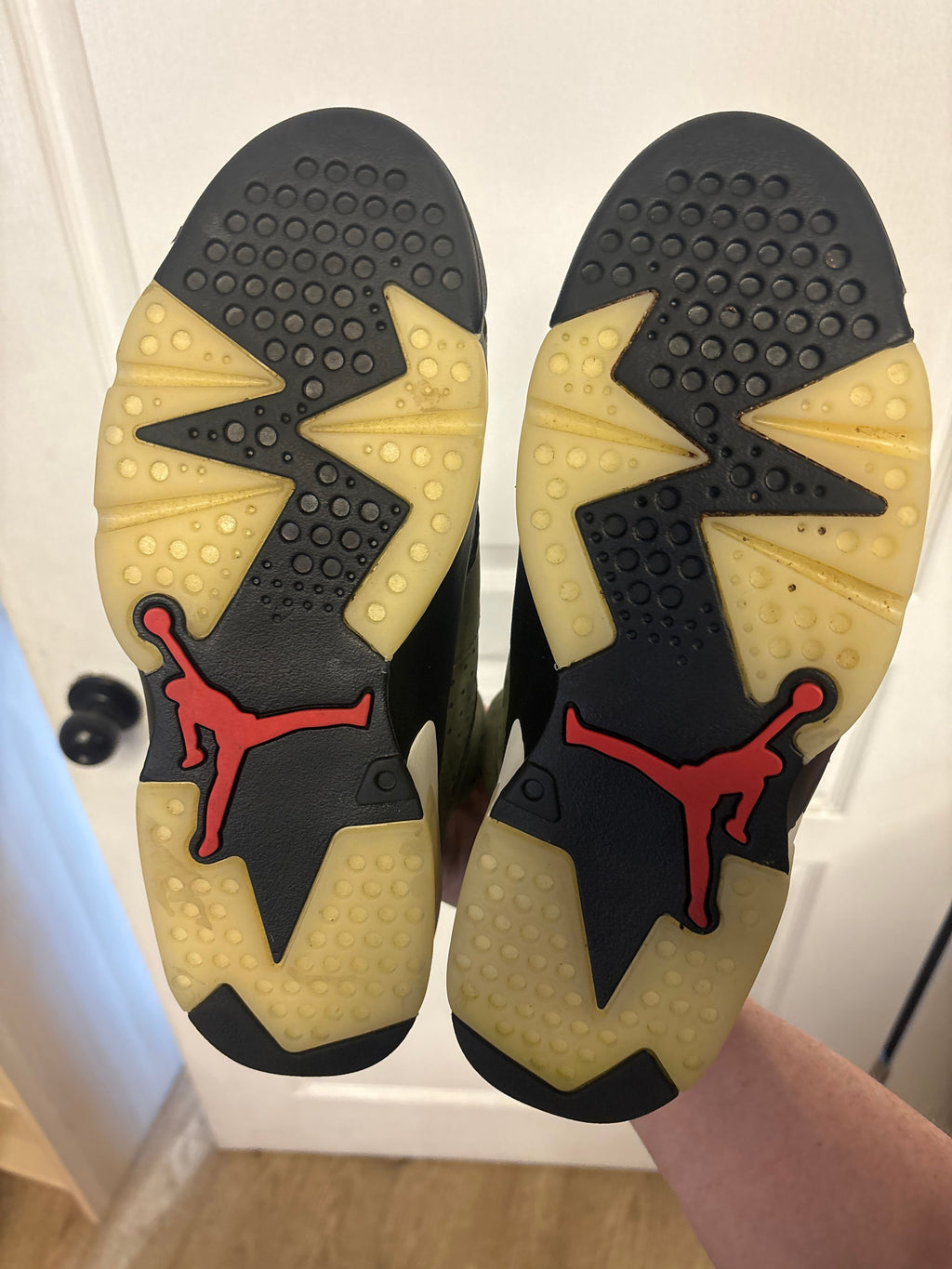 Jordan 6 Retro Travis Scott - Lightly Used, OG All