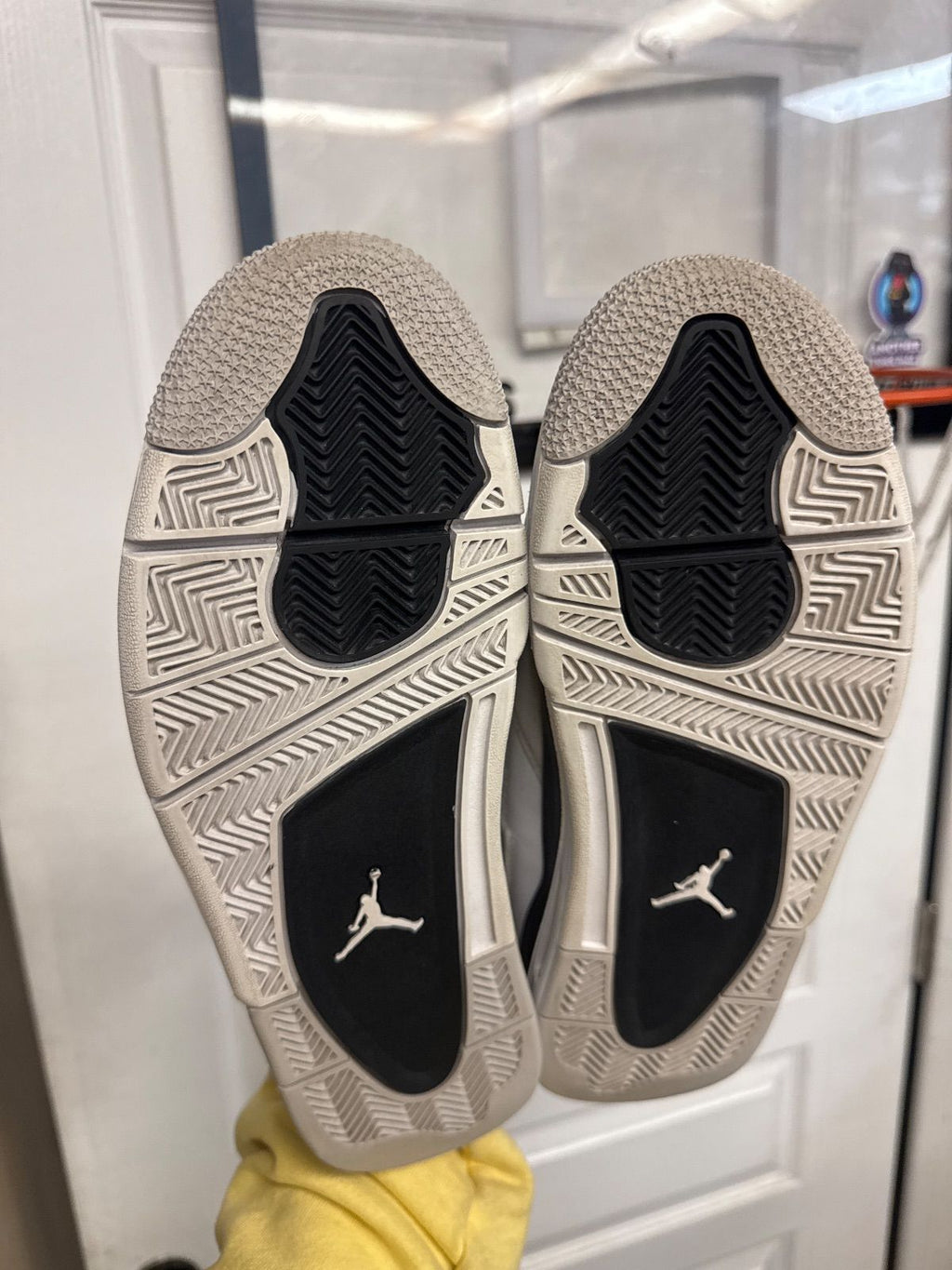 Jordan 4 Retro Military Black - Lightly Used, OG All