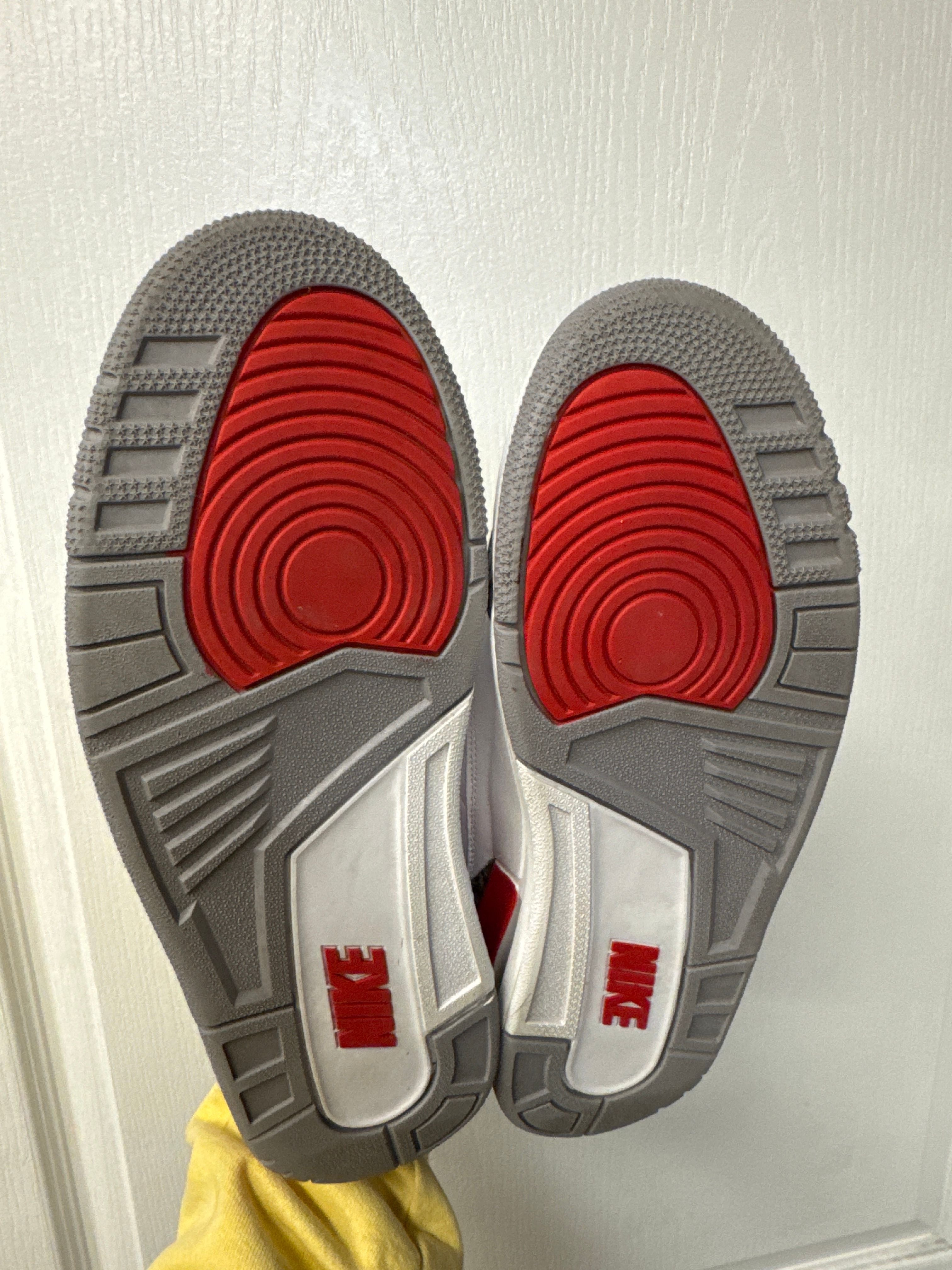 Jordan 3 Retro Fire Red (2022) - Lightly Used, OG All