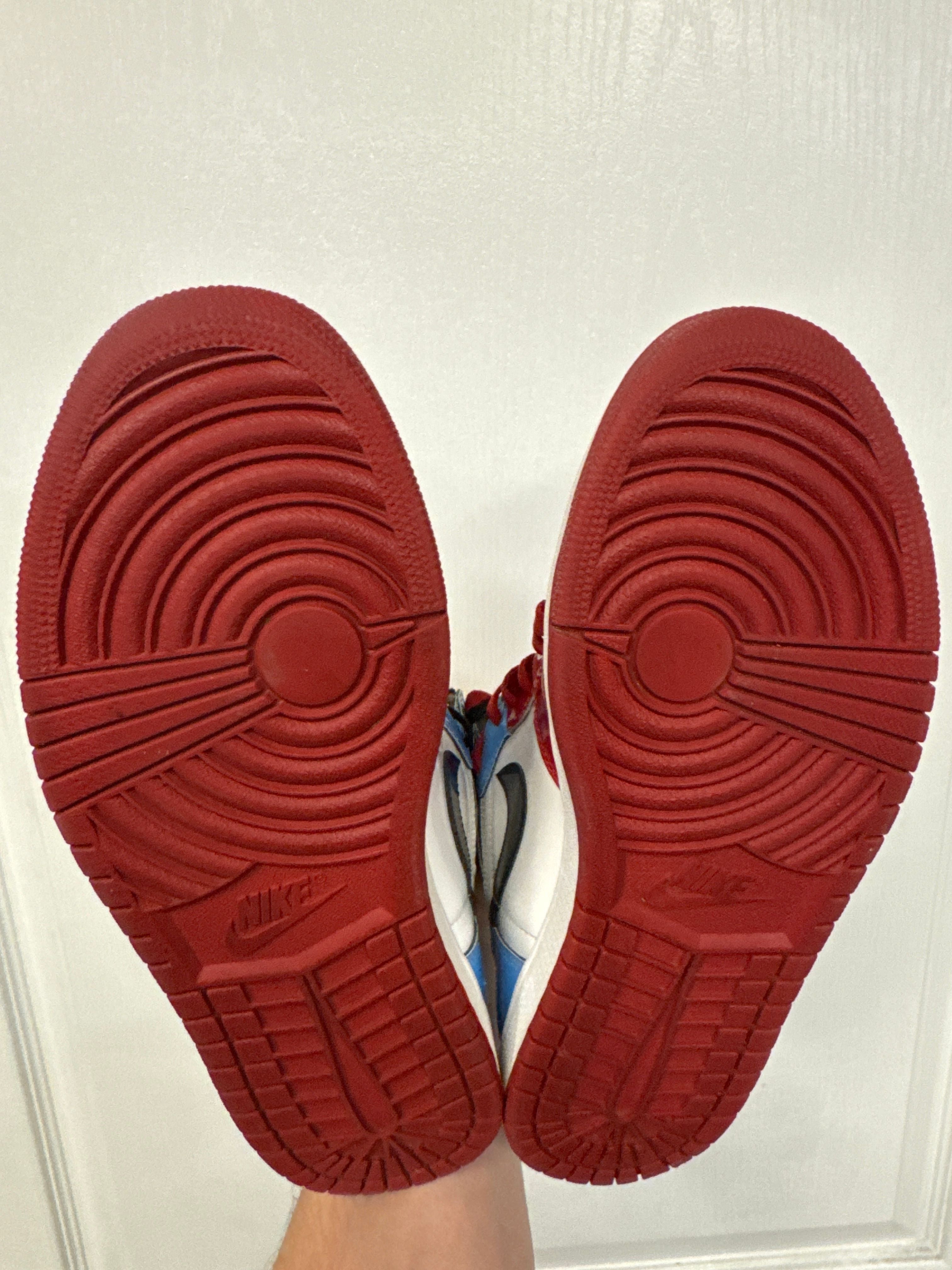 Jordan 1 Retro High Fearless UNC Chicago - Lightly Used, OG All