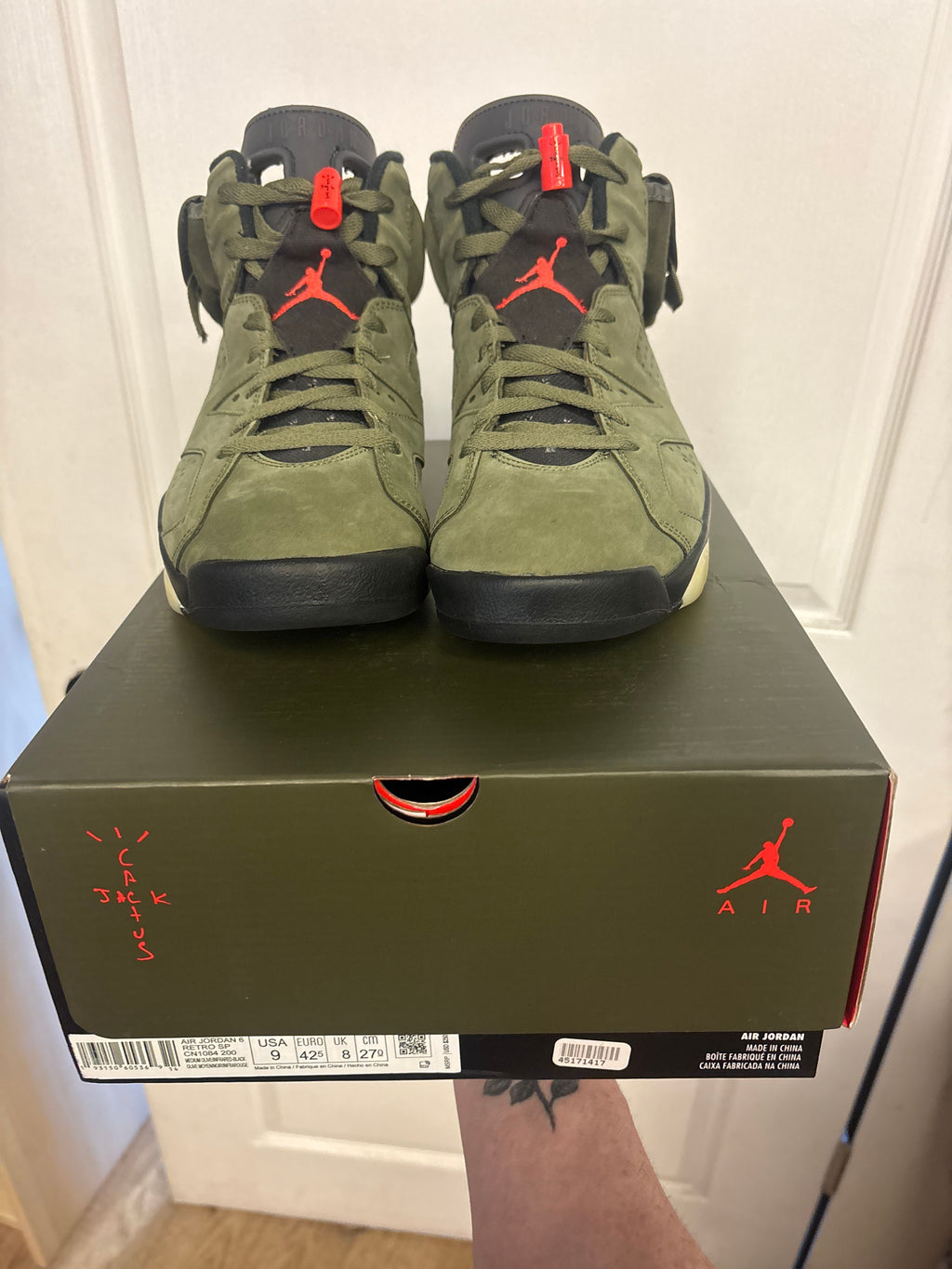 Jordan 6 Retro Travis Scott - Lightly Used, OG All