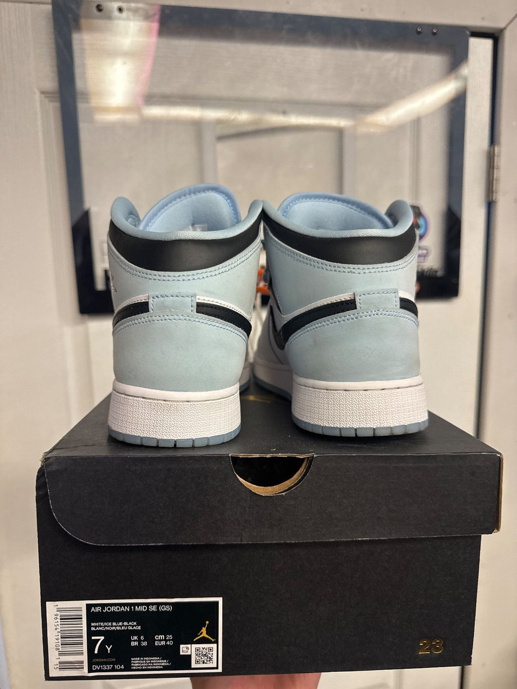Jordan 1 Mid SE Ice Blue (2023) (GS) - Lightly Used, OG All