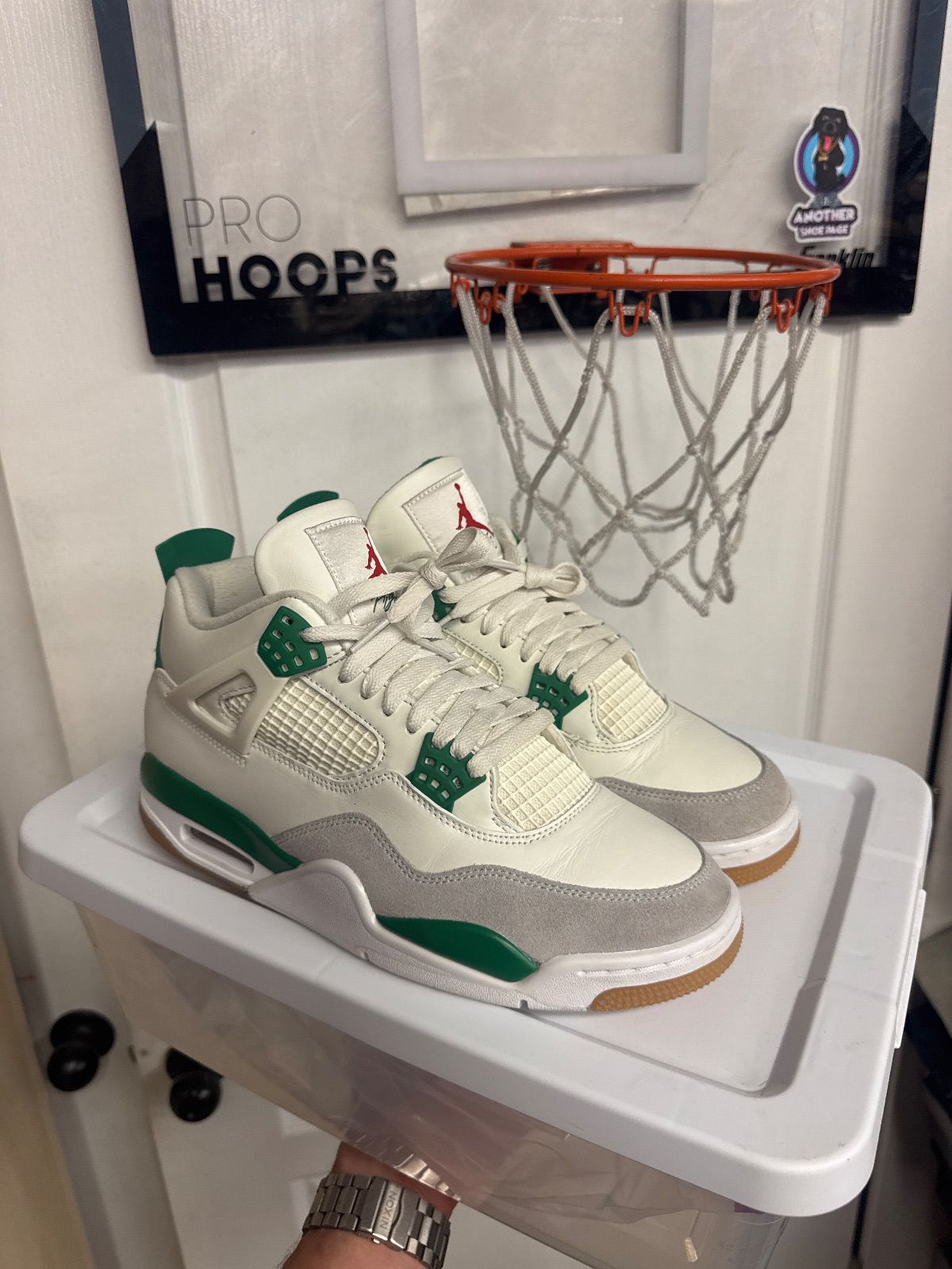 Jordan 4 Retro SB Pine Green - Lightly Used, No Box