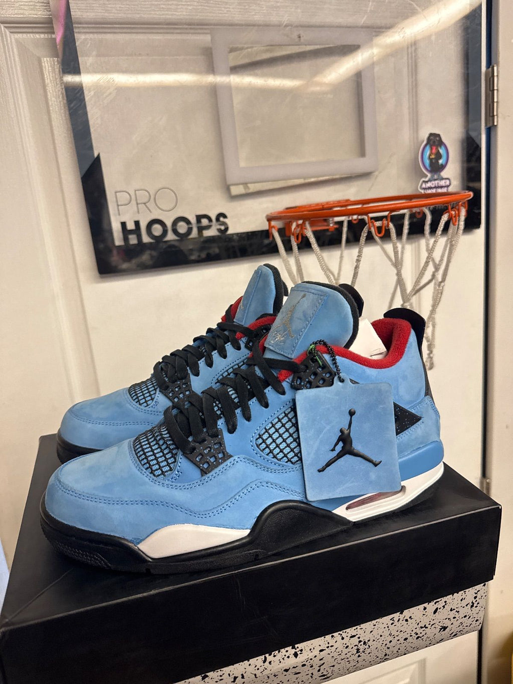 Jordan 4 Retro Travis Scott Cactus Jack