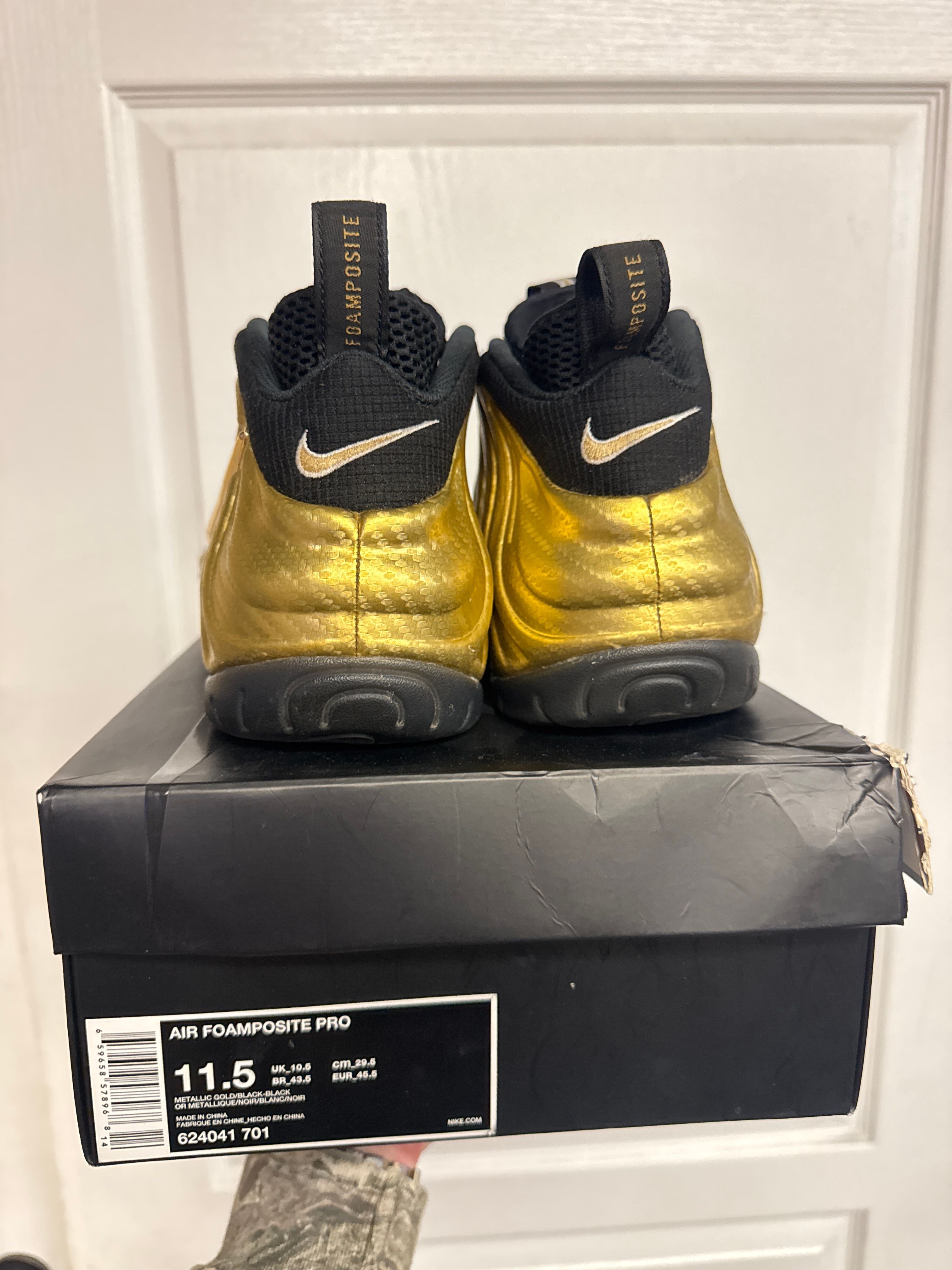 Nike Air Foamposite Pro Metallic Gold - Lightly Used, OG All