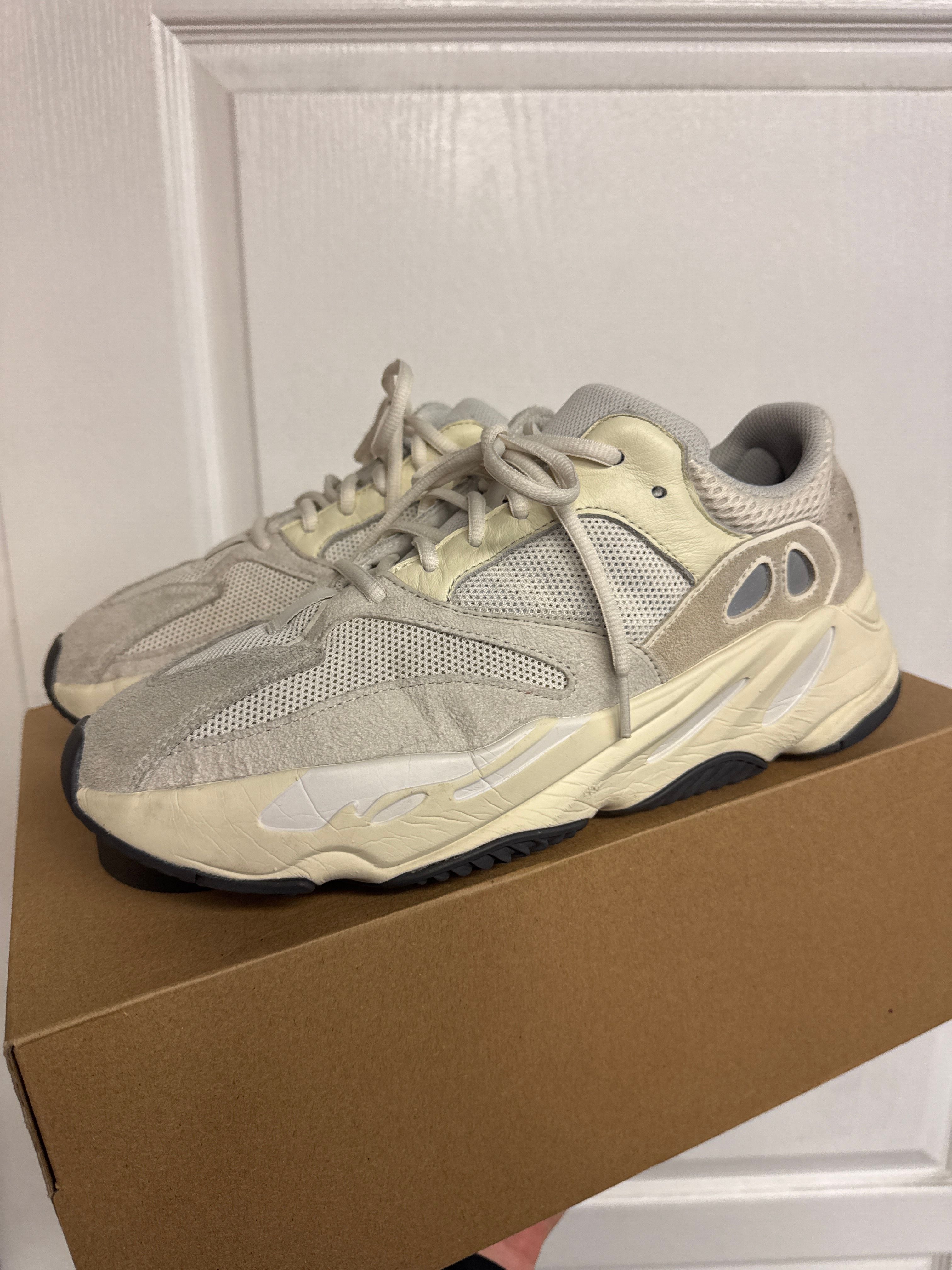adidas Yeezy Boost 700 Analog - Lightly Used, OG All