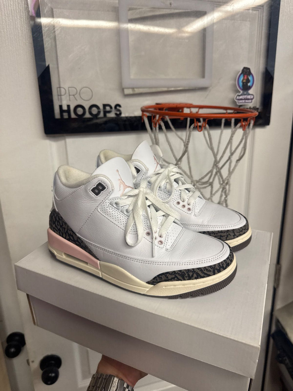 Jordan 3 Retro Neapolitan Dark Mocha (Women's) - Lightly Used, OG All