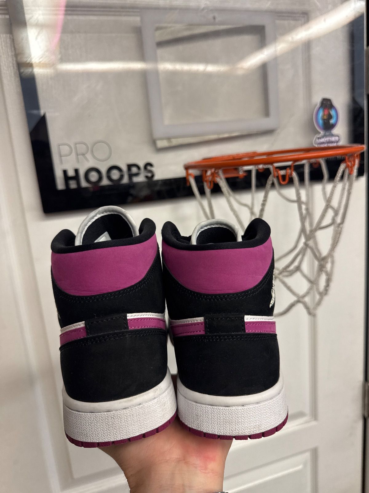 Jordan 1 Mid Magenta (Women's) - Lightly Used, No Box