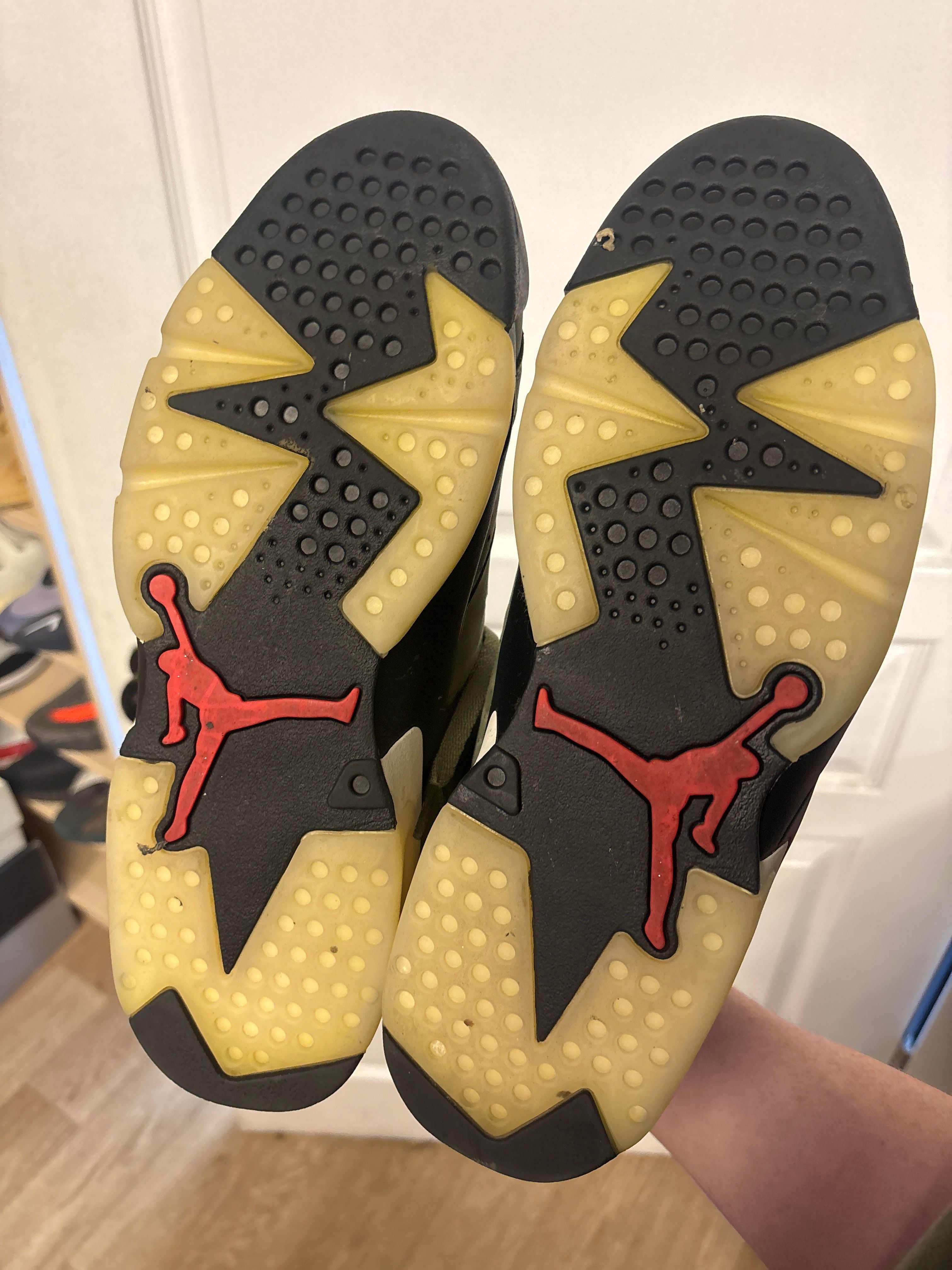 Jordan 6 Retro Travis Scott - Lightly Used, OG All