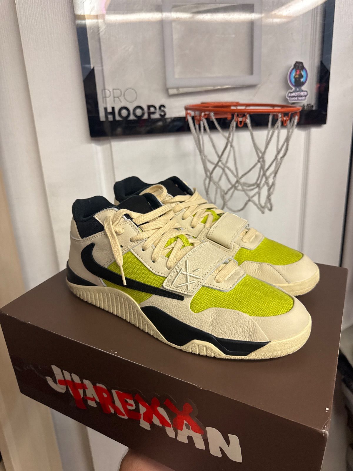 Jordan Jumpman Jack TR Travis Scott Bright Cactus - Lightly Used, OG All