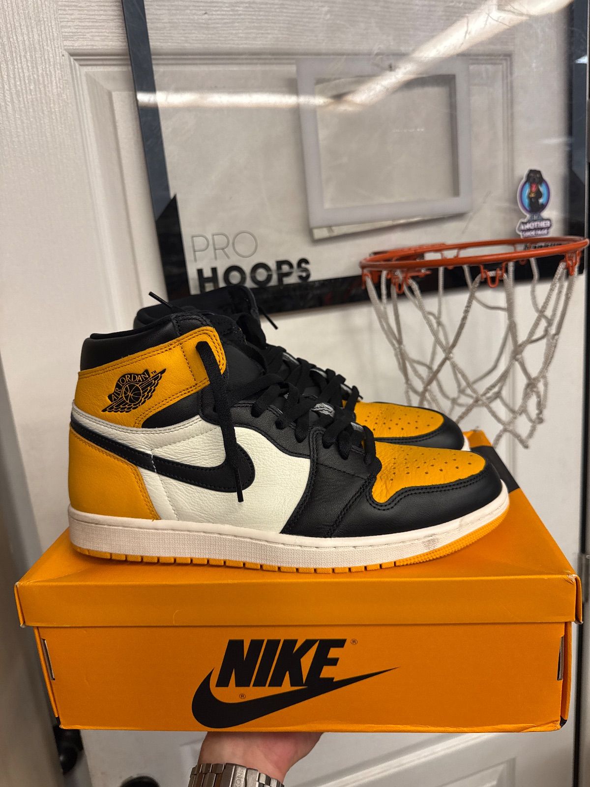 Jordan 1 Retro High OG Taxi - Lightly Used, OG All