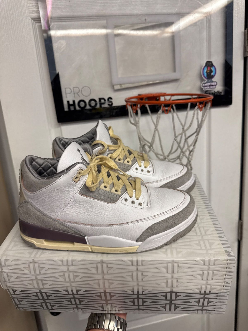 Jordan 3 Retro SP A Ma Maniére (Women's) - Lightly Used, OG All