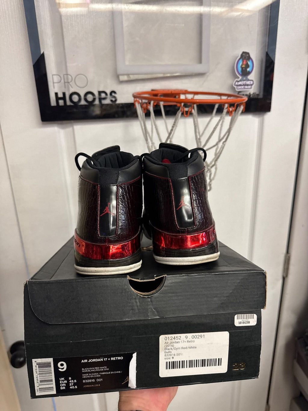 Jordan 17 Retro Chicago Bulls - Lightly Used, OG All