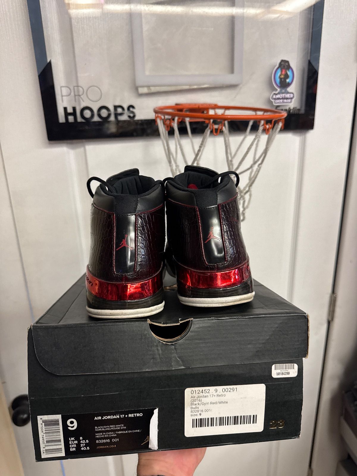 Jordan 17 Retro Chicago Bulls - Lightly Used, OG All