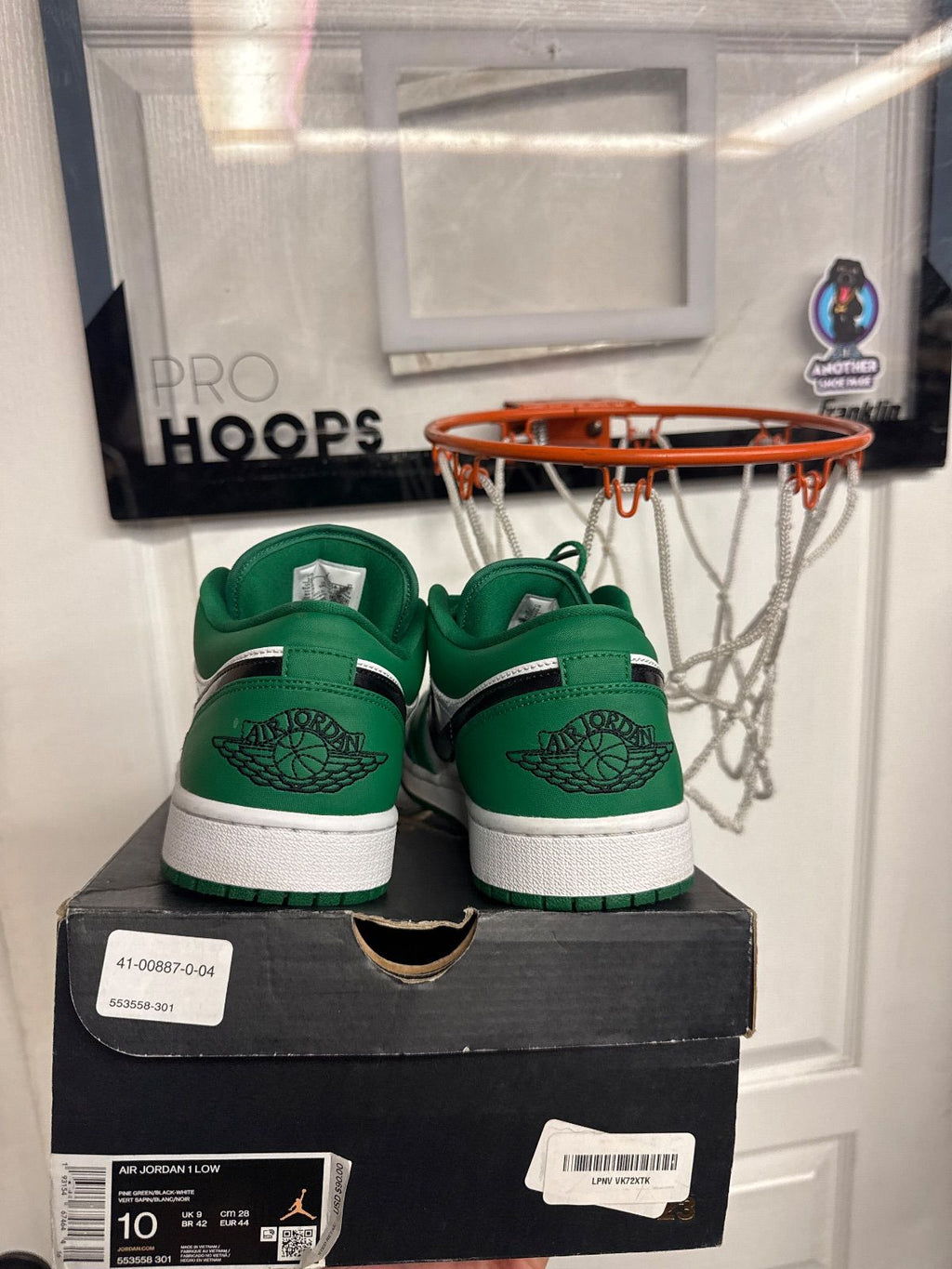 Jordan 1 Low Pine Green - Lightly Used, OG All