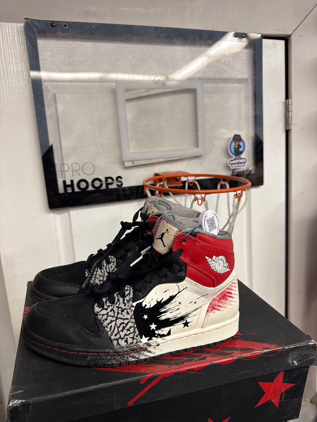 Jordan 1 Retro Dave White Wings for the Future - Lightly Used, OG All