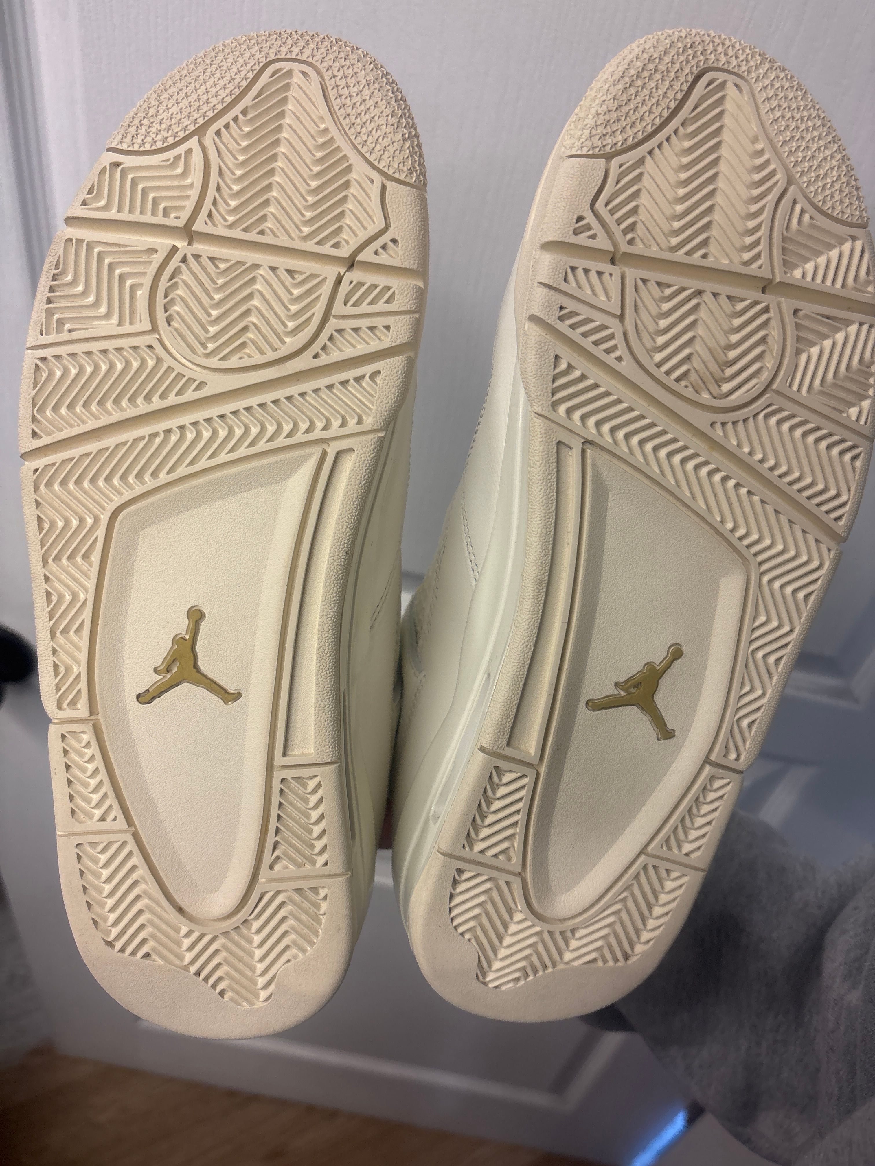 Jordan 4 Retro Metallic Gold (Women's) - Lightly Used, OG All