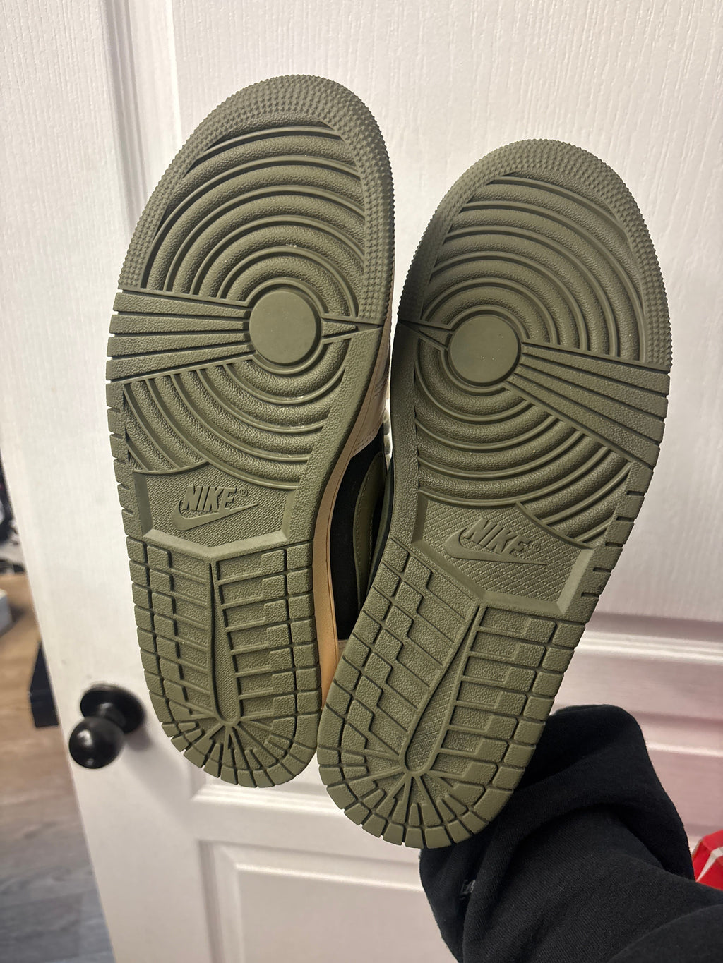 Jordan 1 Retro Low OG SP Travis Scott Olive (Women's) - Lightly Used, OG All