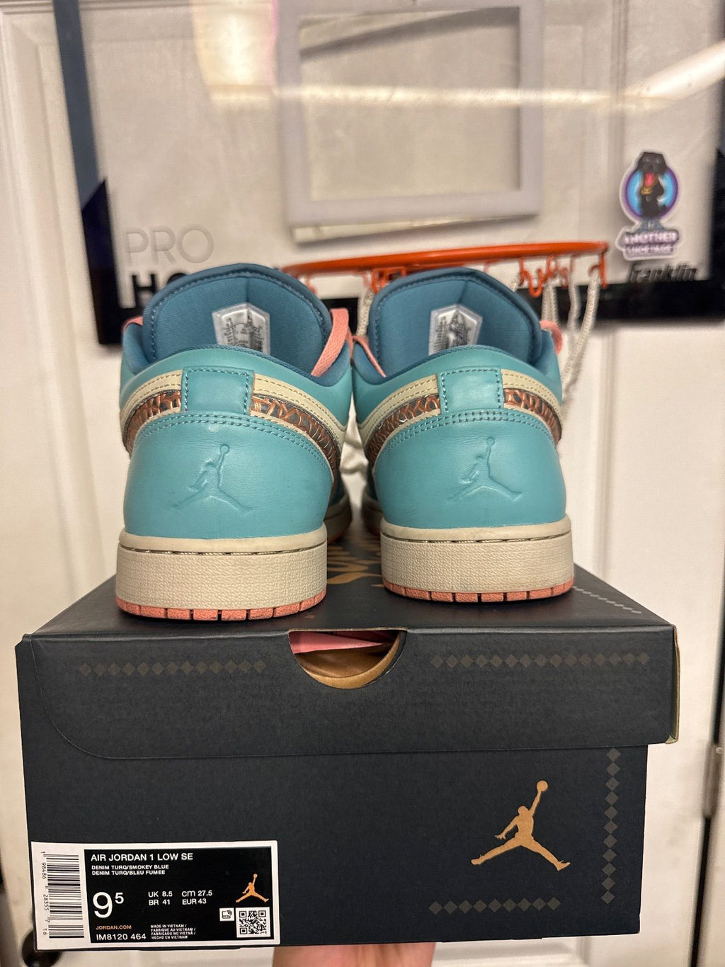 Jordan 1 Low SE Somos Eternos - Lightly Used, OG All