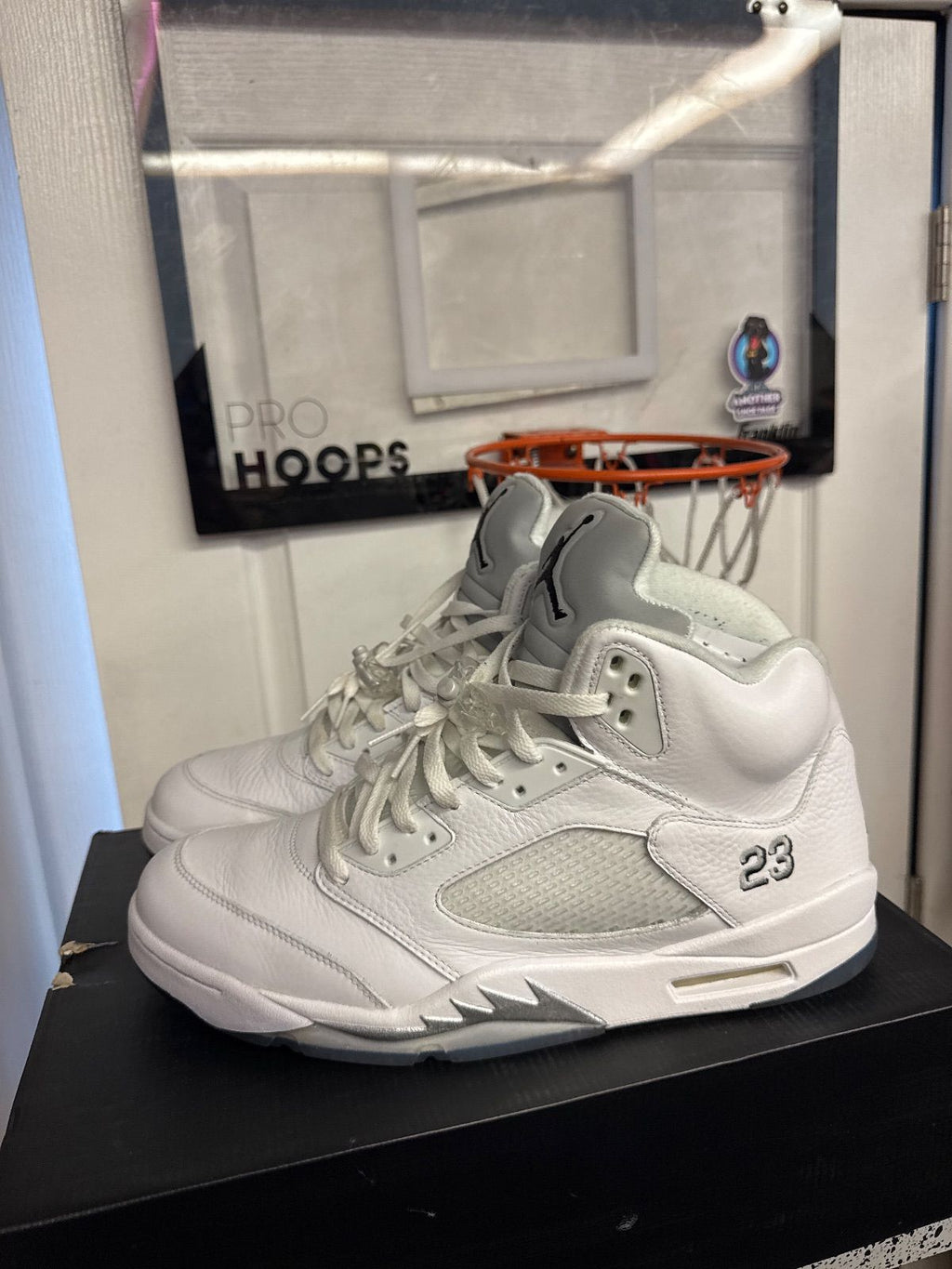 Jordan 5 Retro Metallic White (2015) - Lightly Used, OG All