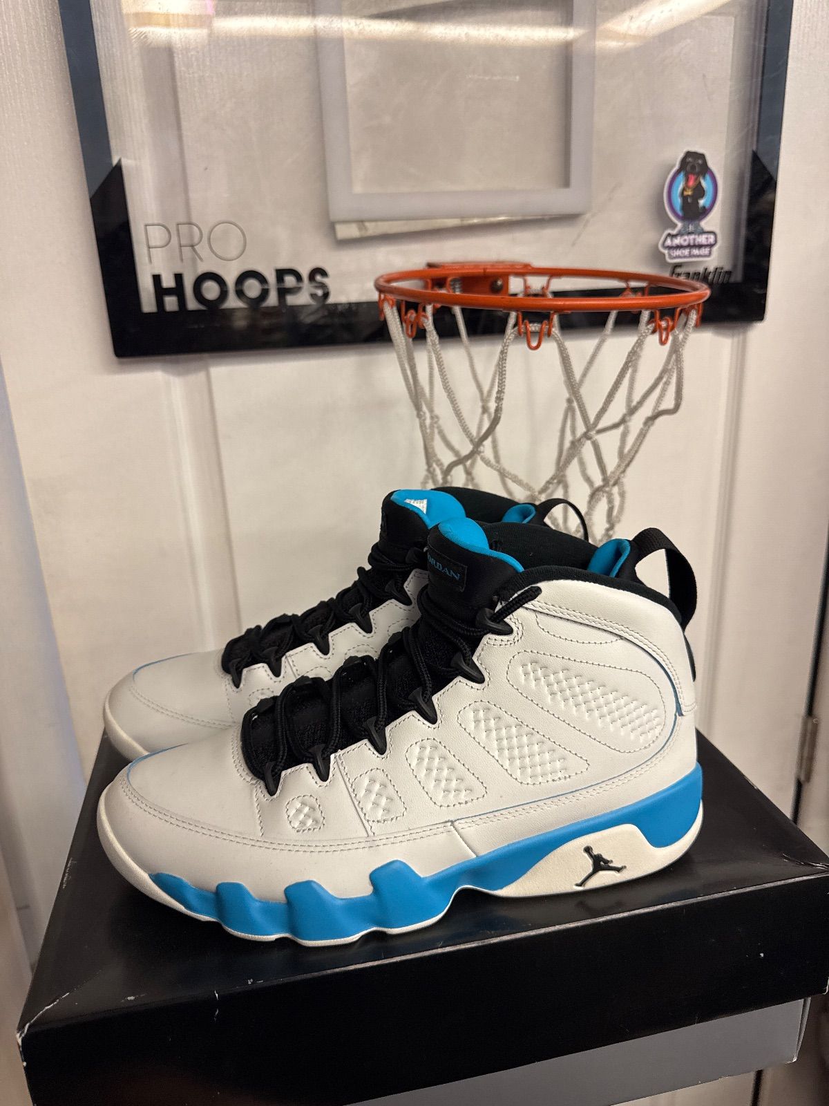 Jordan 9 Retro Powder Blue (2024) - Lightly Used, OG All