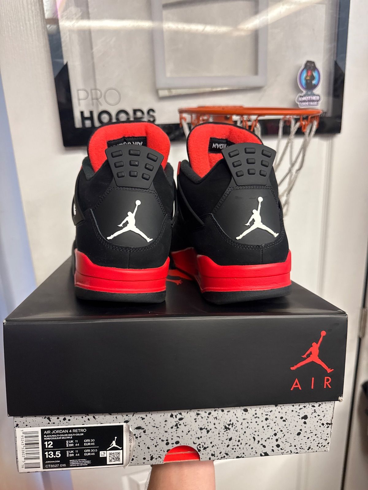 Jordan 4 Retro Red Thunder - Lightly Used, OG All