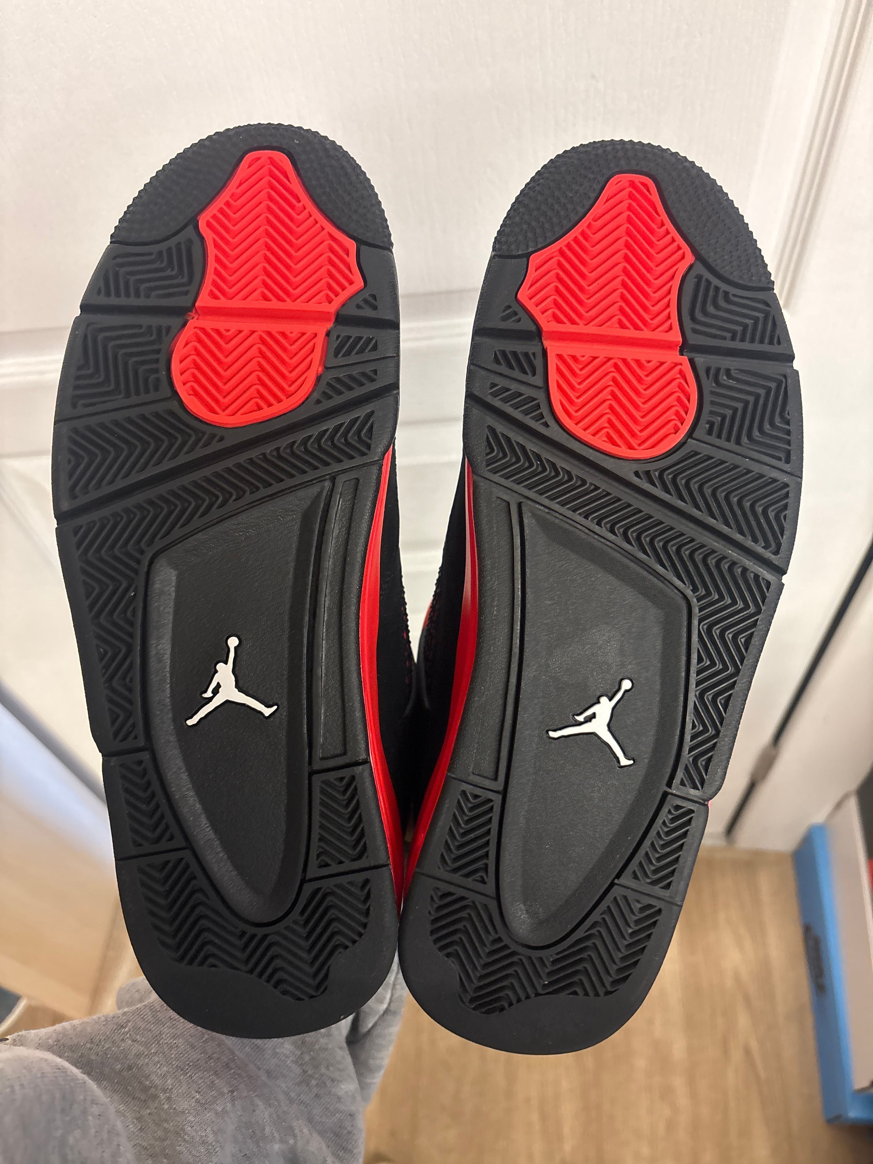 Jordan 4 Retro Red Thunder - Lightly Used, OG All