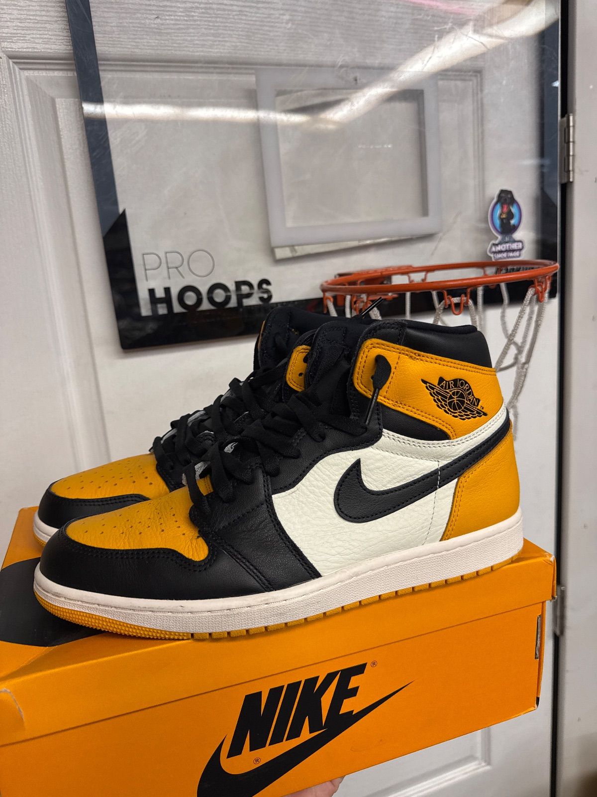 Jordan 1 Retro High OG Taxi - Lightly Used, OG All